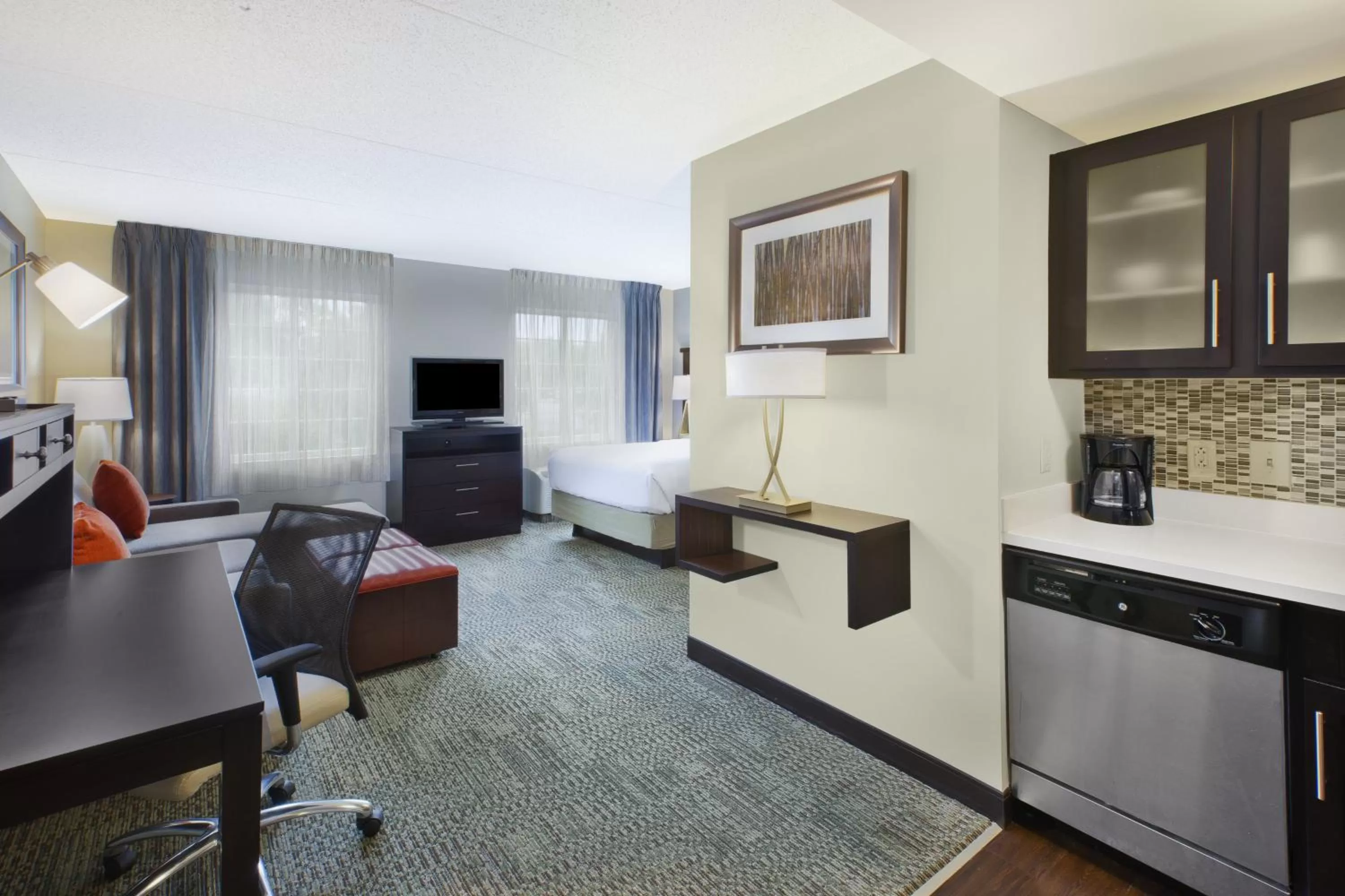 Photo of the whole room in Staybridge Suites Cleveland Mayfield Heights Beachwood by IHG