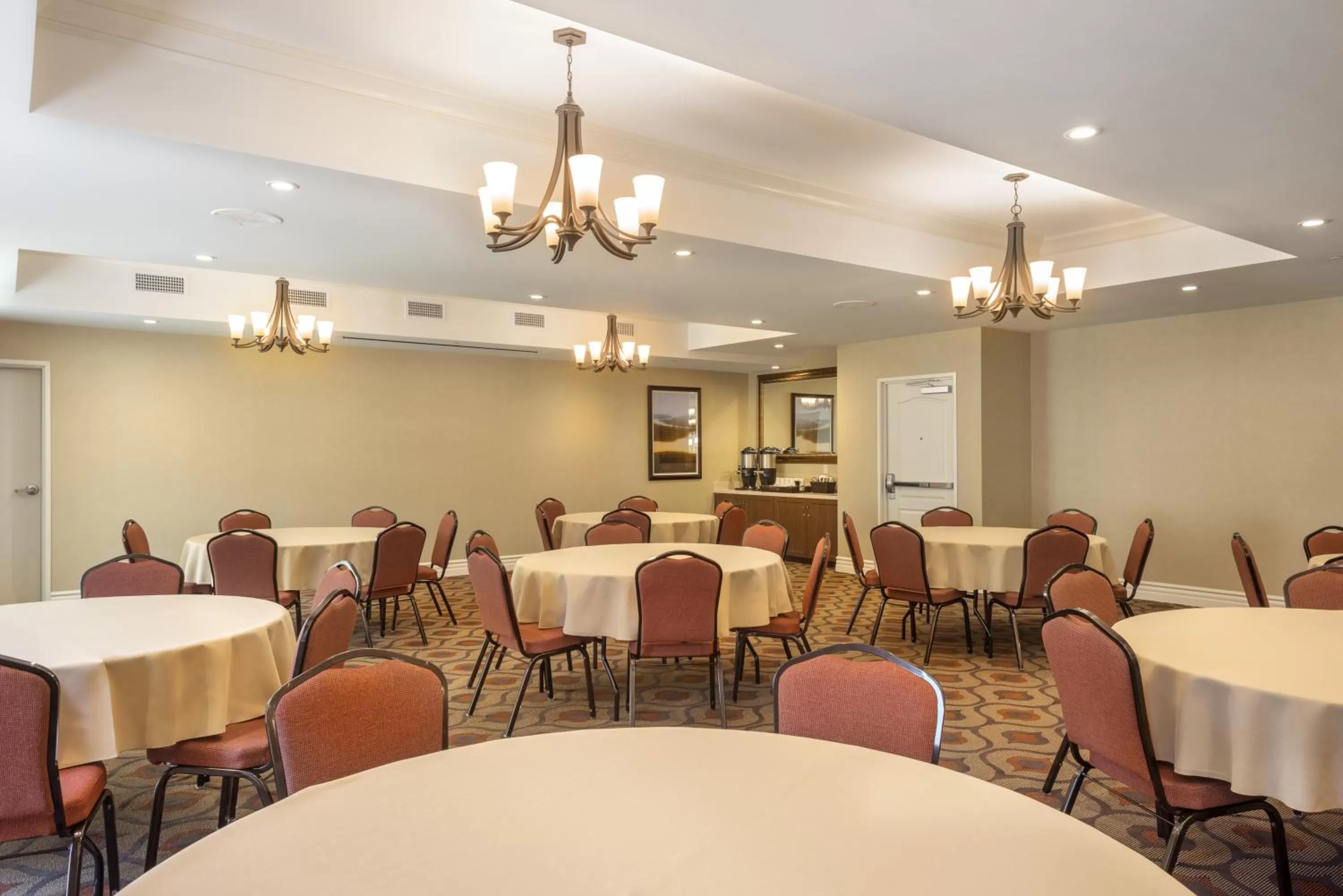 Banquet/Function facilities in Ayres Hotel Orange