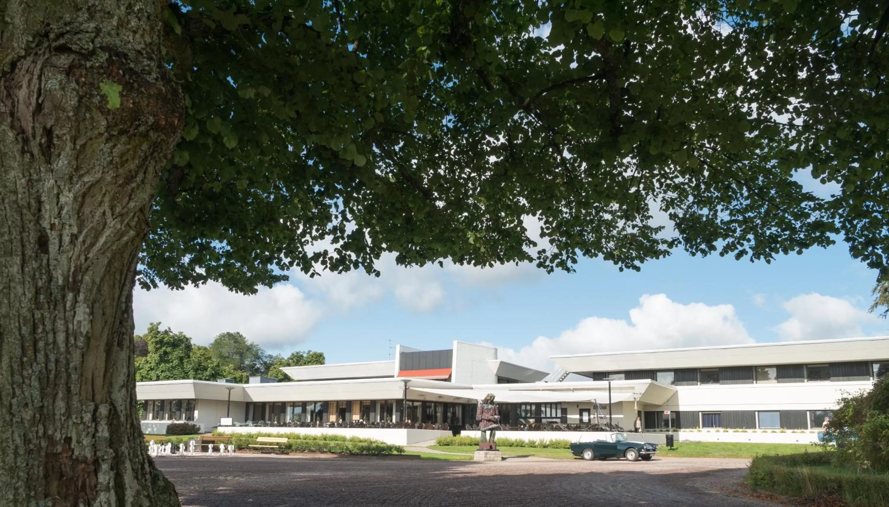 Property building in Hotel Bellevue