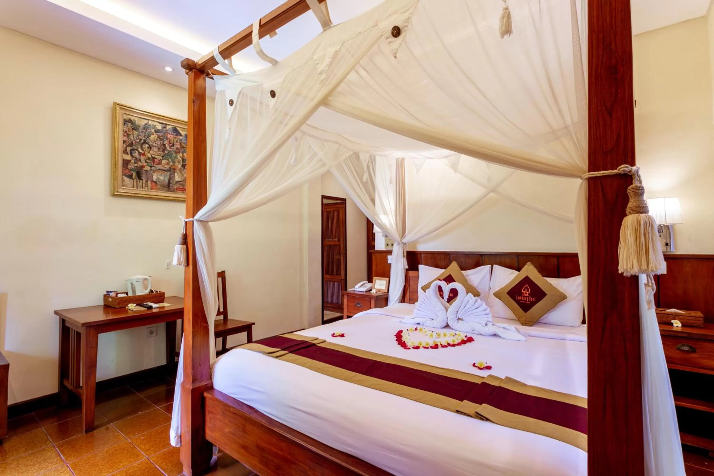 Photo of the whole room, Bed in Lumbung Sari Ubud Hotel - CHSE Certified