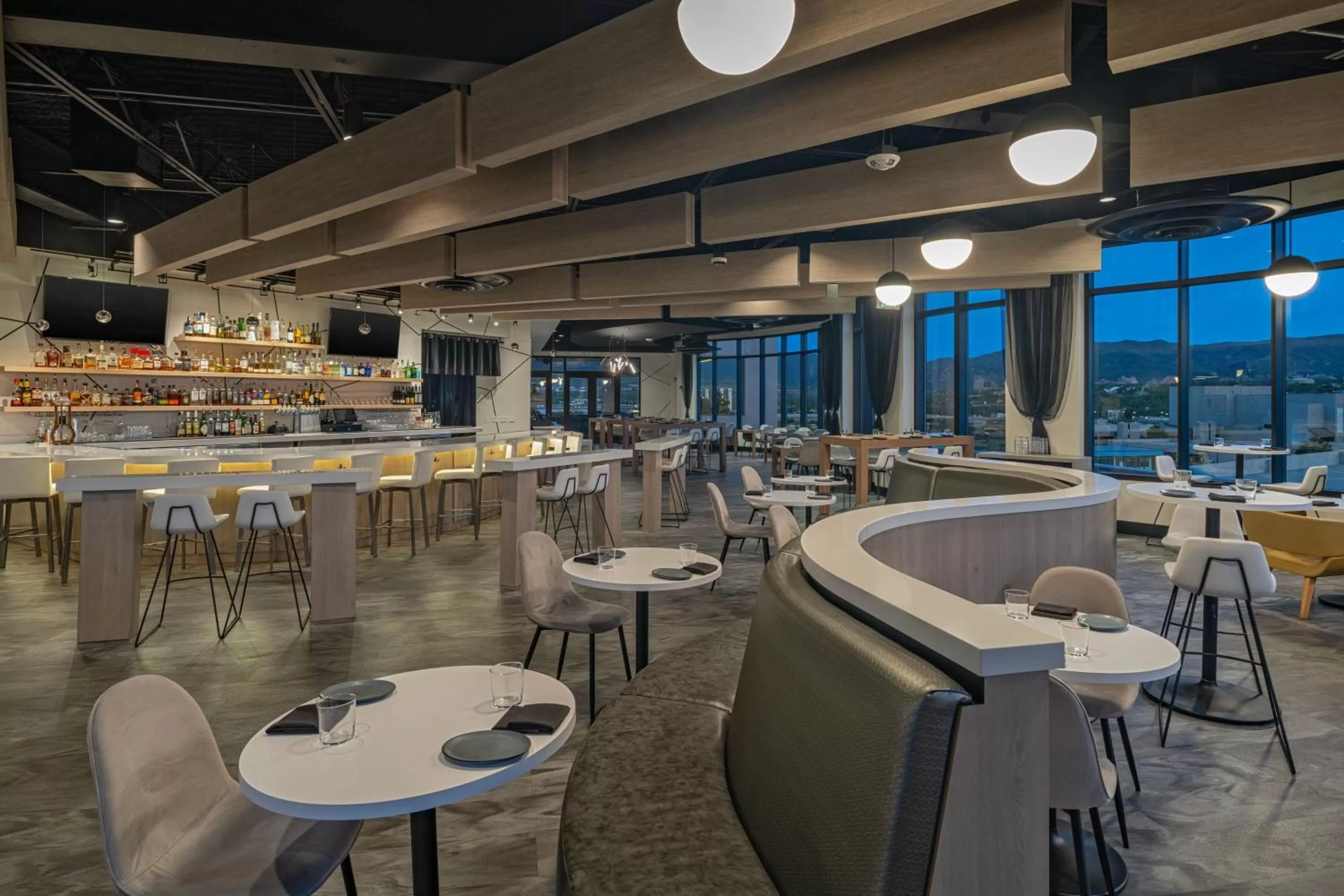 Restaurant/places to eat in Element Colorado Springs Downtown