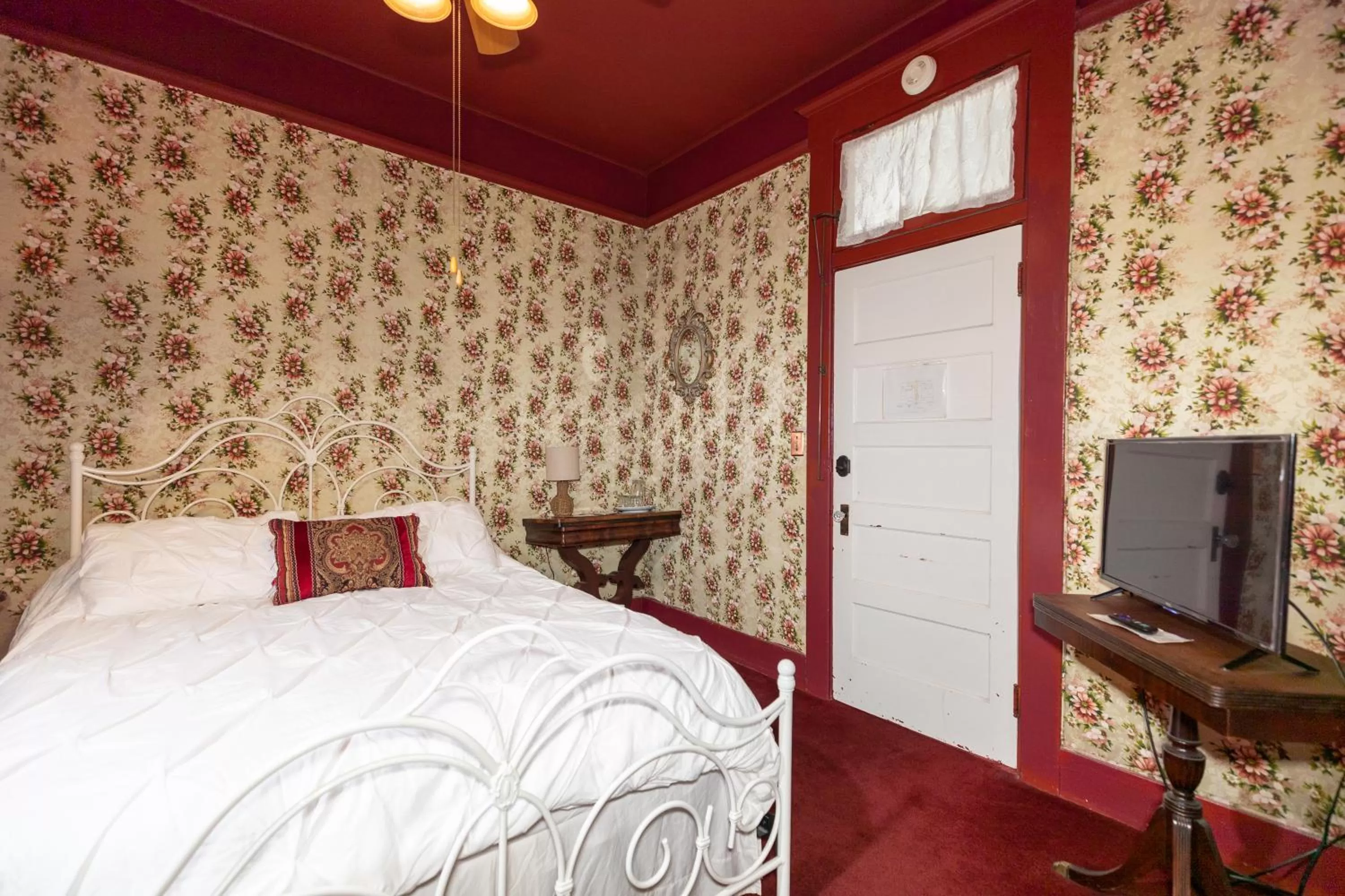 Bed in Bisbee Grand Hotel