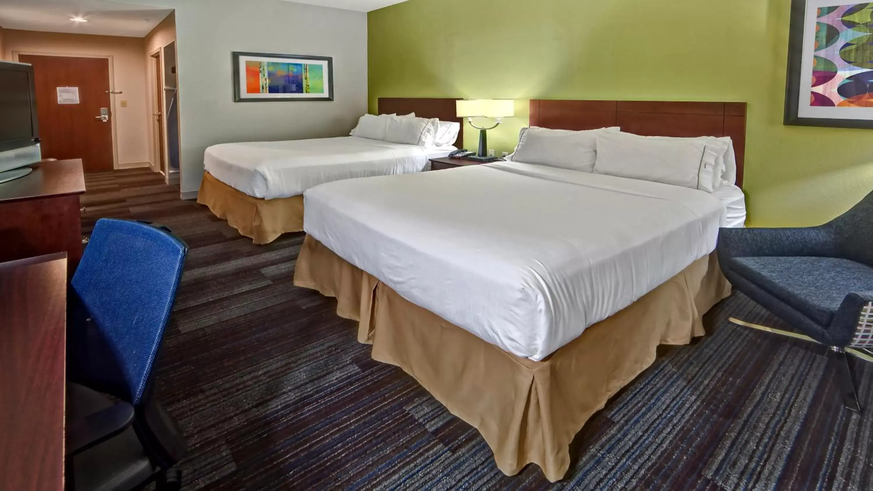 Standard Queen Room with Two Queen Beds in Holiday Inn Express & Suites Cookeville by IHG Standard Queen Room with Two Queen Beds in Holiday Inn Express & Suites Cookeville by IHG
