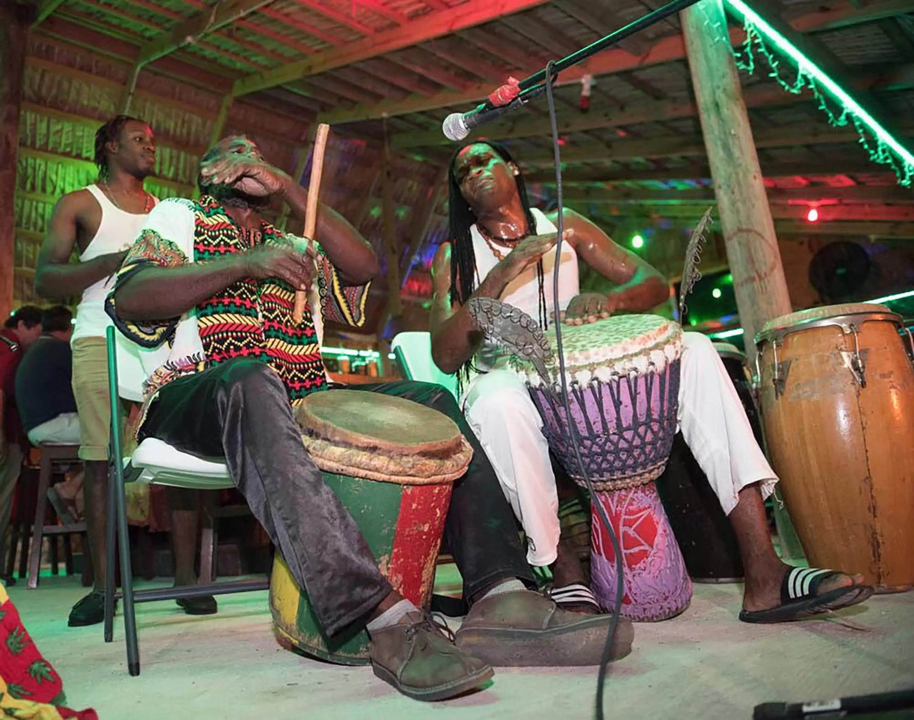 Restaurant/places to eat in The Westender Inn