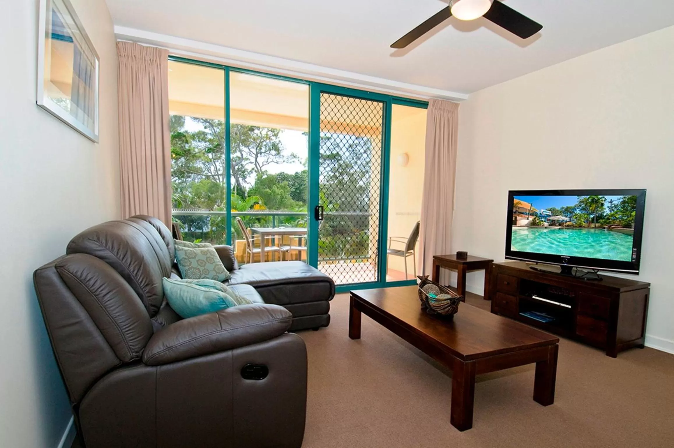 Living room in Shelly Bay Resort