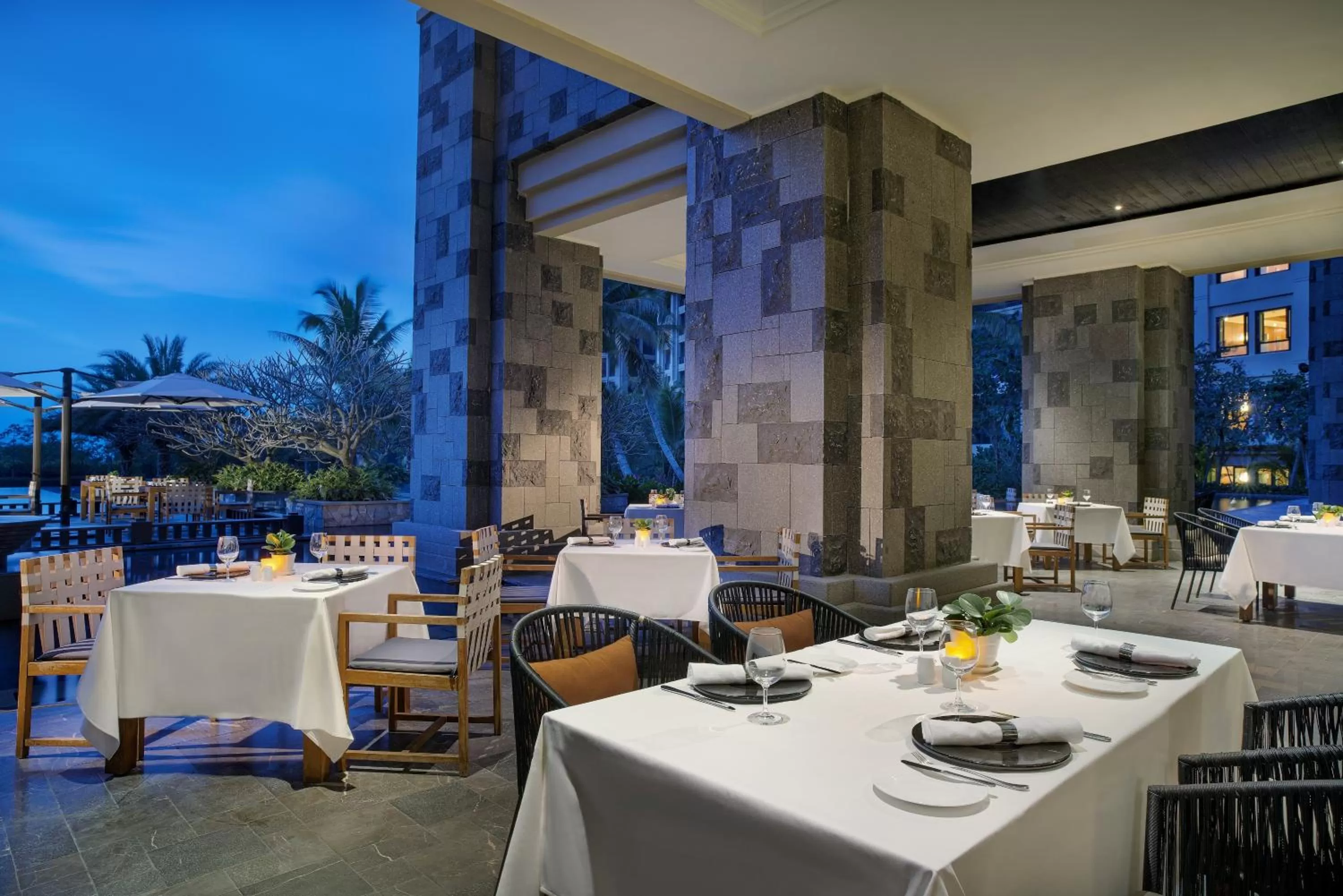 Restaurant/places to eat in Raffles Hainan Clear Water Bay