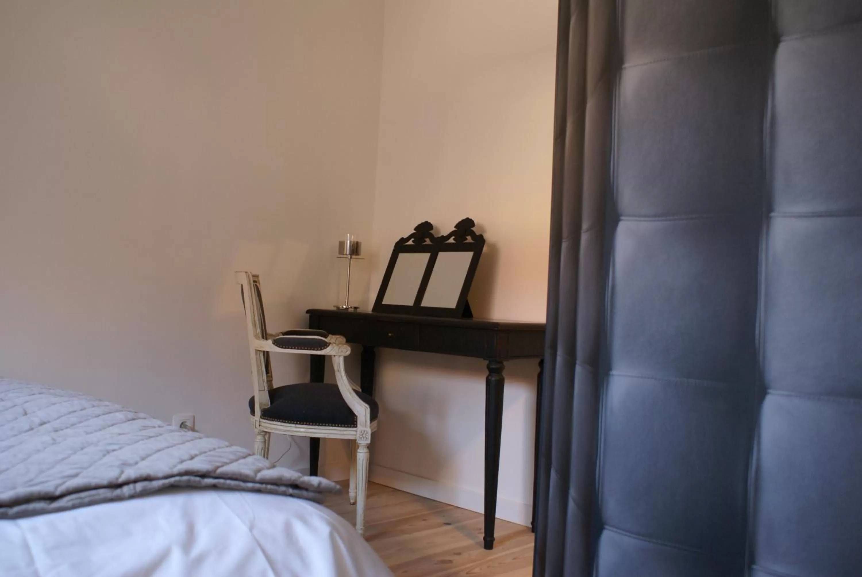 Bedroom in La Cour Soubespin