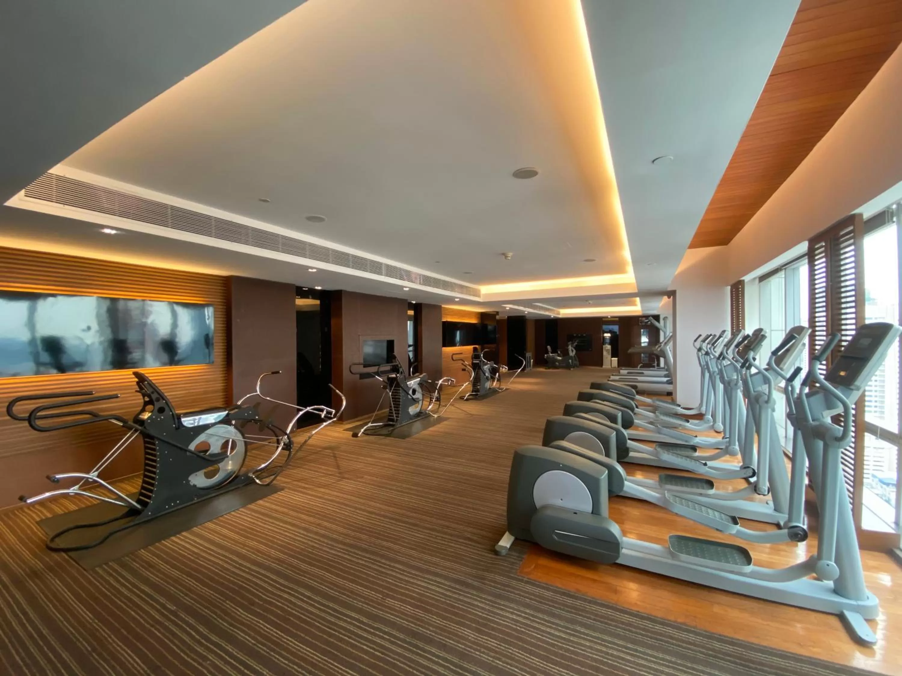 Fitness centre/facilities in Column Bangkok Hotel
