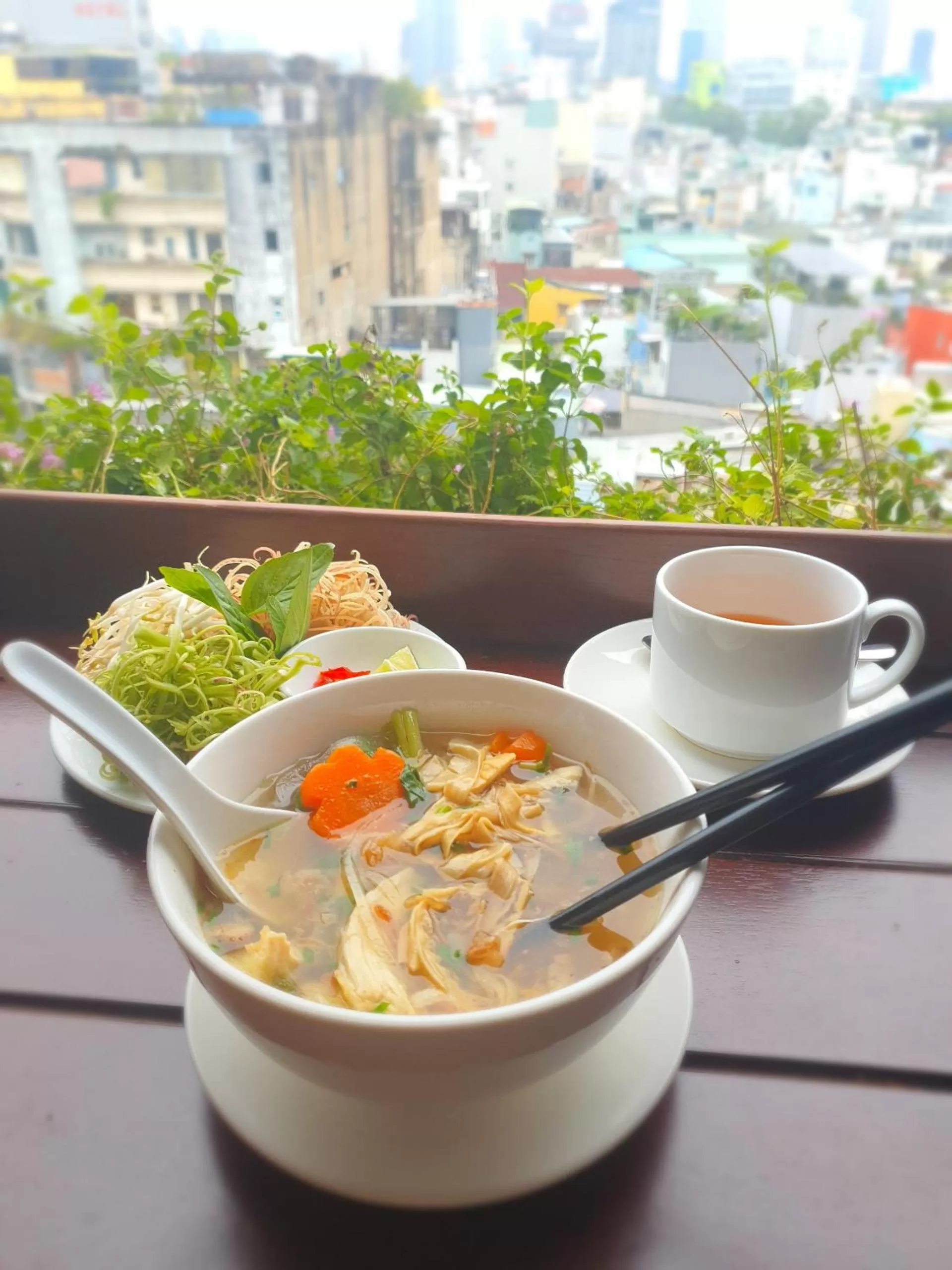 Restaurant/places to eat in Duc Vuong Saigon Hotel - Bui Vien