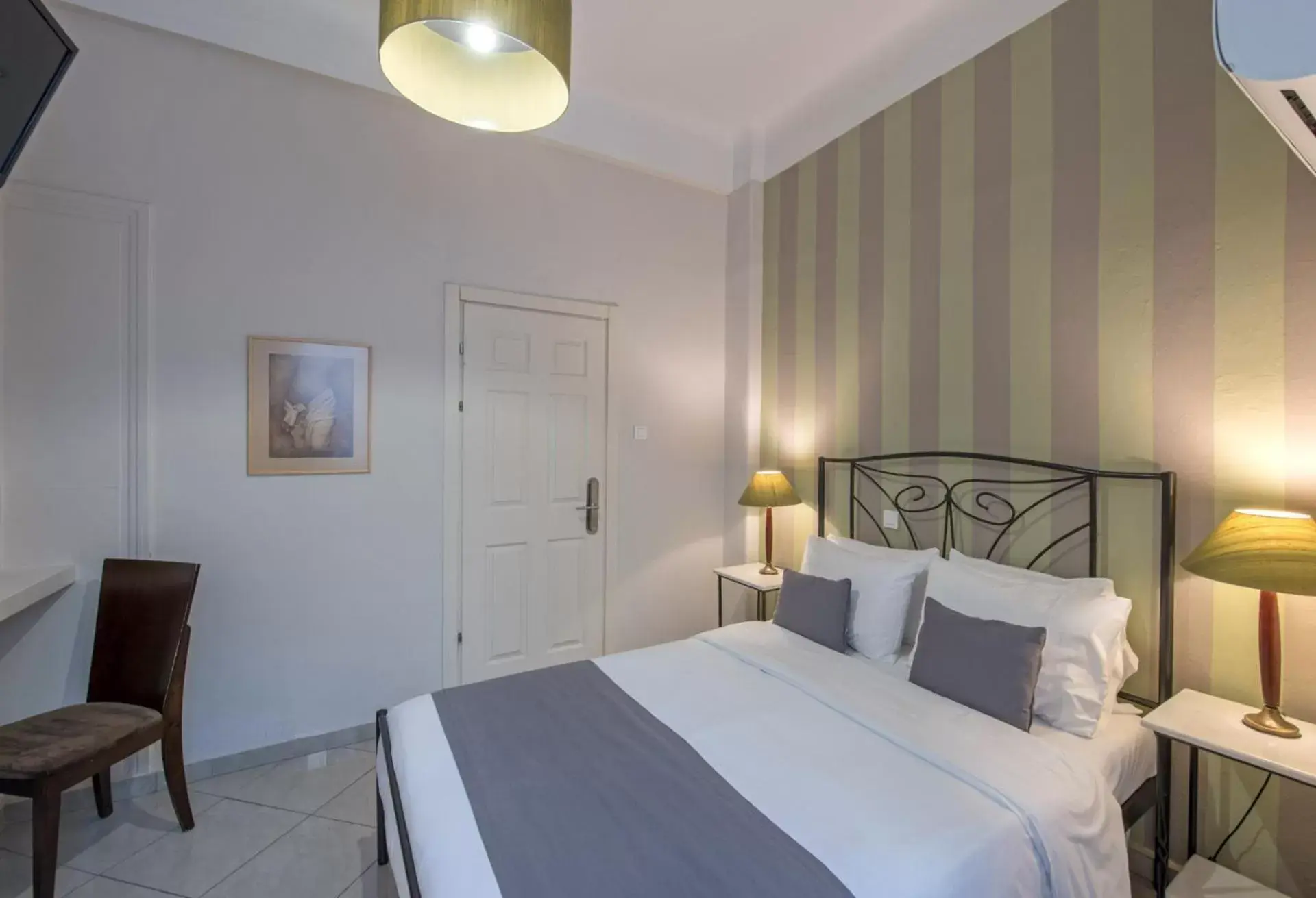 Comfort Room Super Deal in Kimon Hotel Athens Comfort Room Super Deal in Kimon Hotel Athens