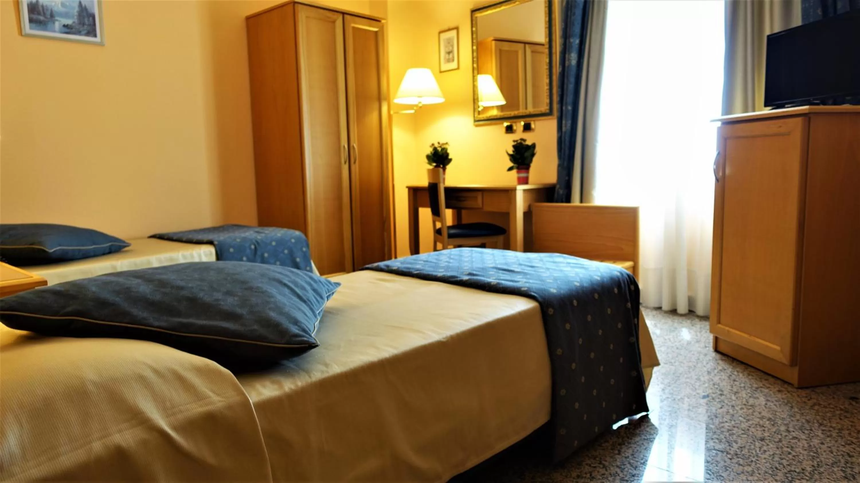 Bedroom, Bed in Hotel Bristol