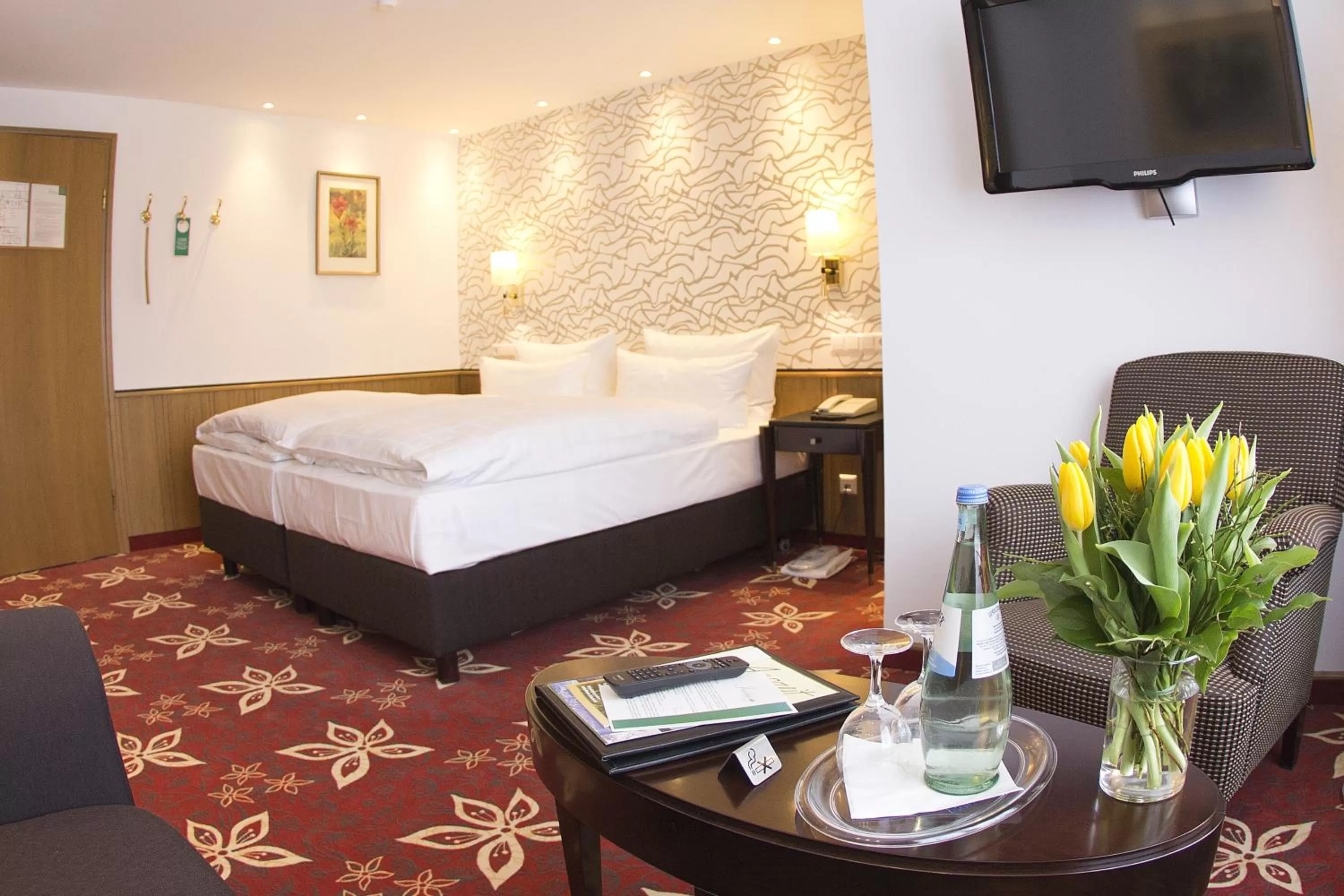 Photo of the whole room, Bed in Hotel Jagdhaus Wiese