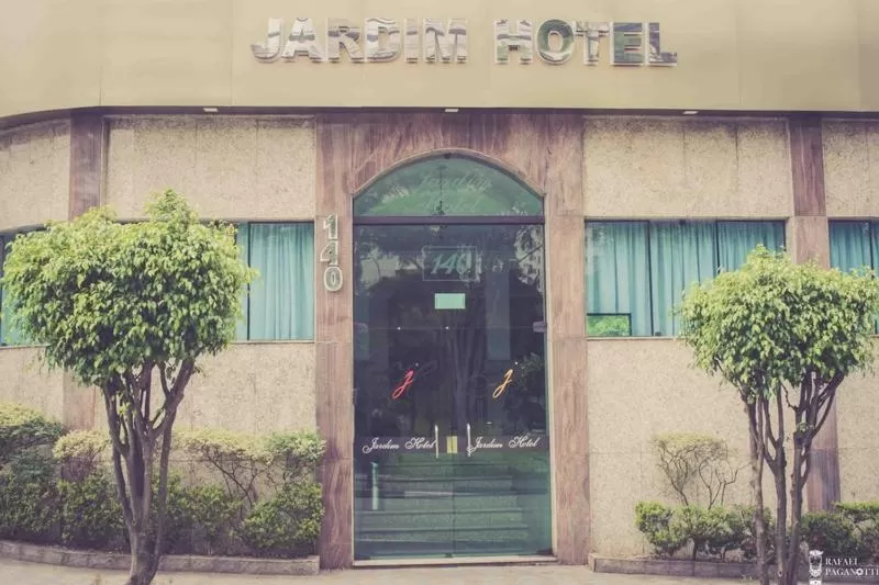 Facade/entrance in Jardim Hotel