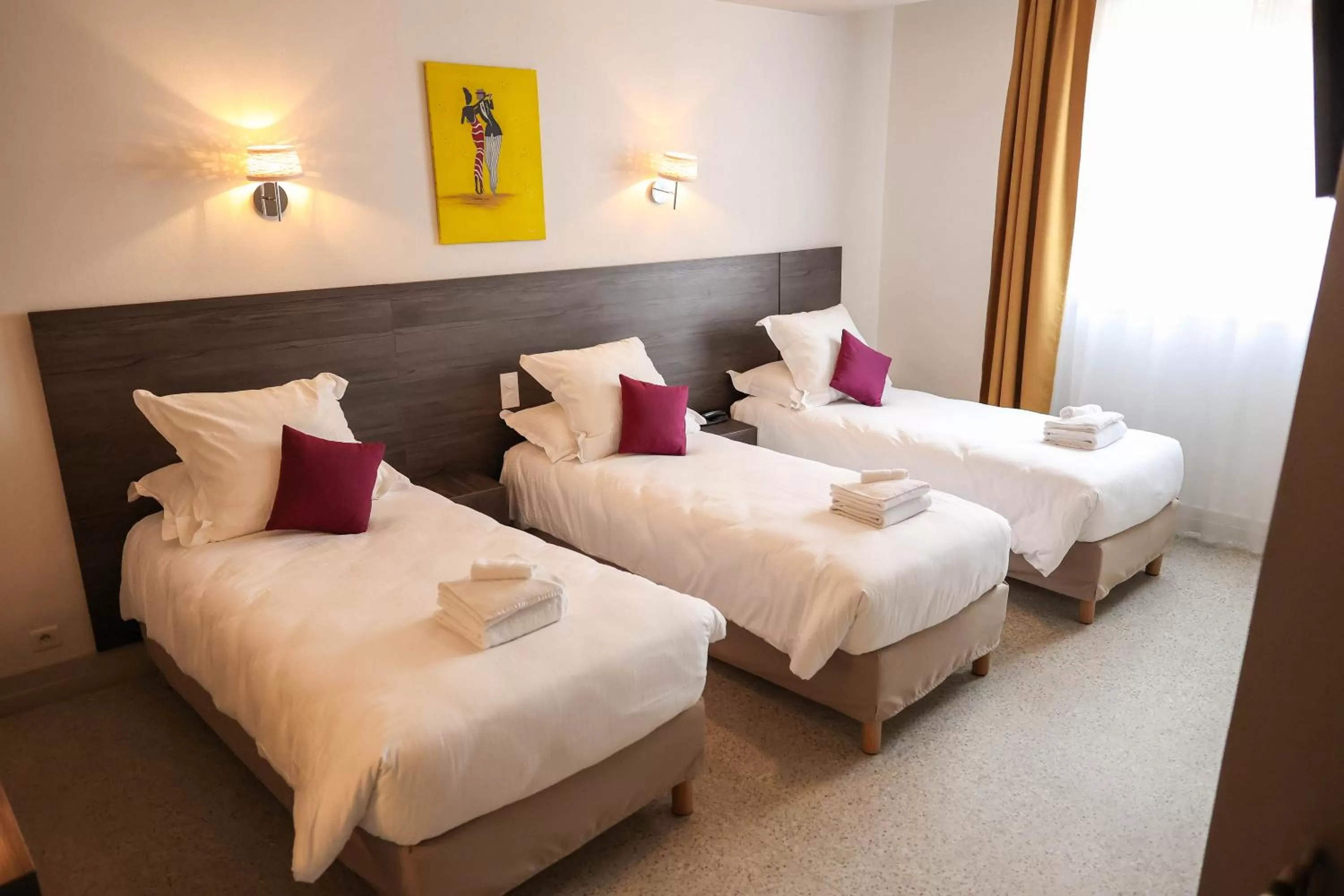 Photo of the whole room, Bed in HÔTEL LE CHAPON FIN