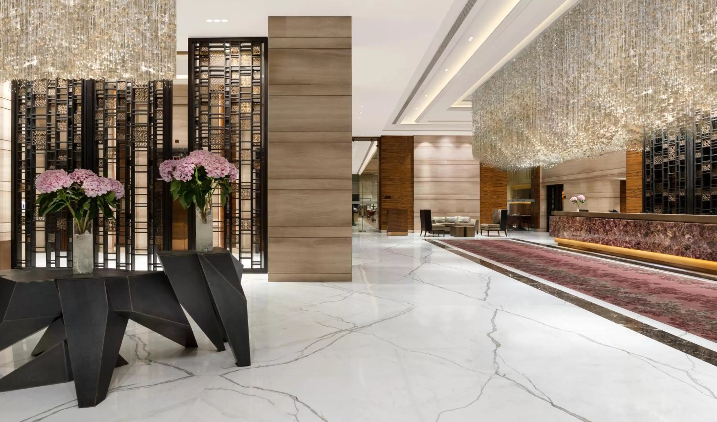 Lobby or reception in Crowne Plaza New Delhi Mayur Vihar Noida by IHG