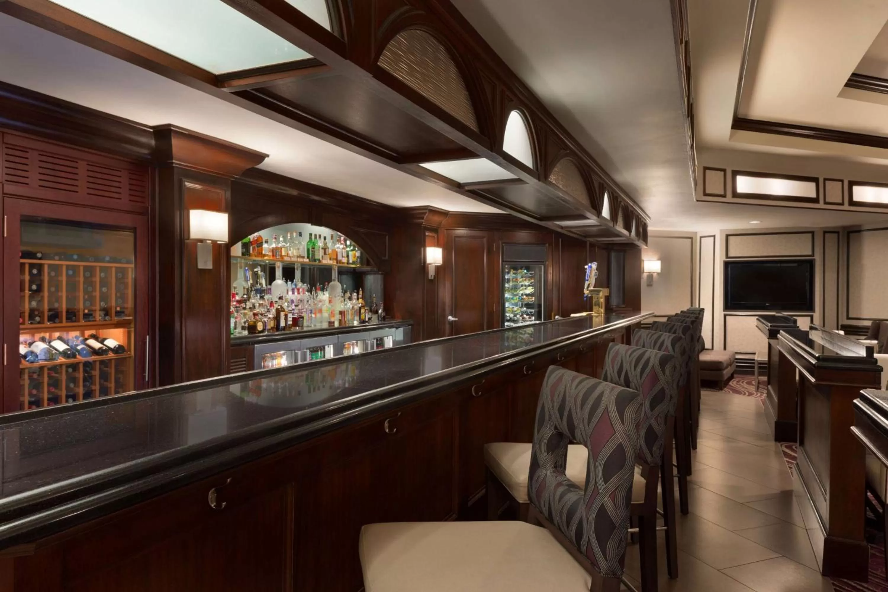 Lounge or bar in Hilton St. Louis Frontenac