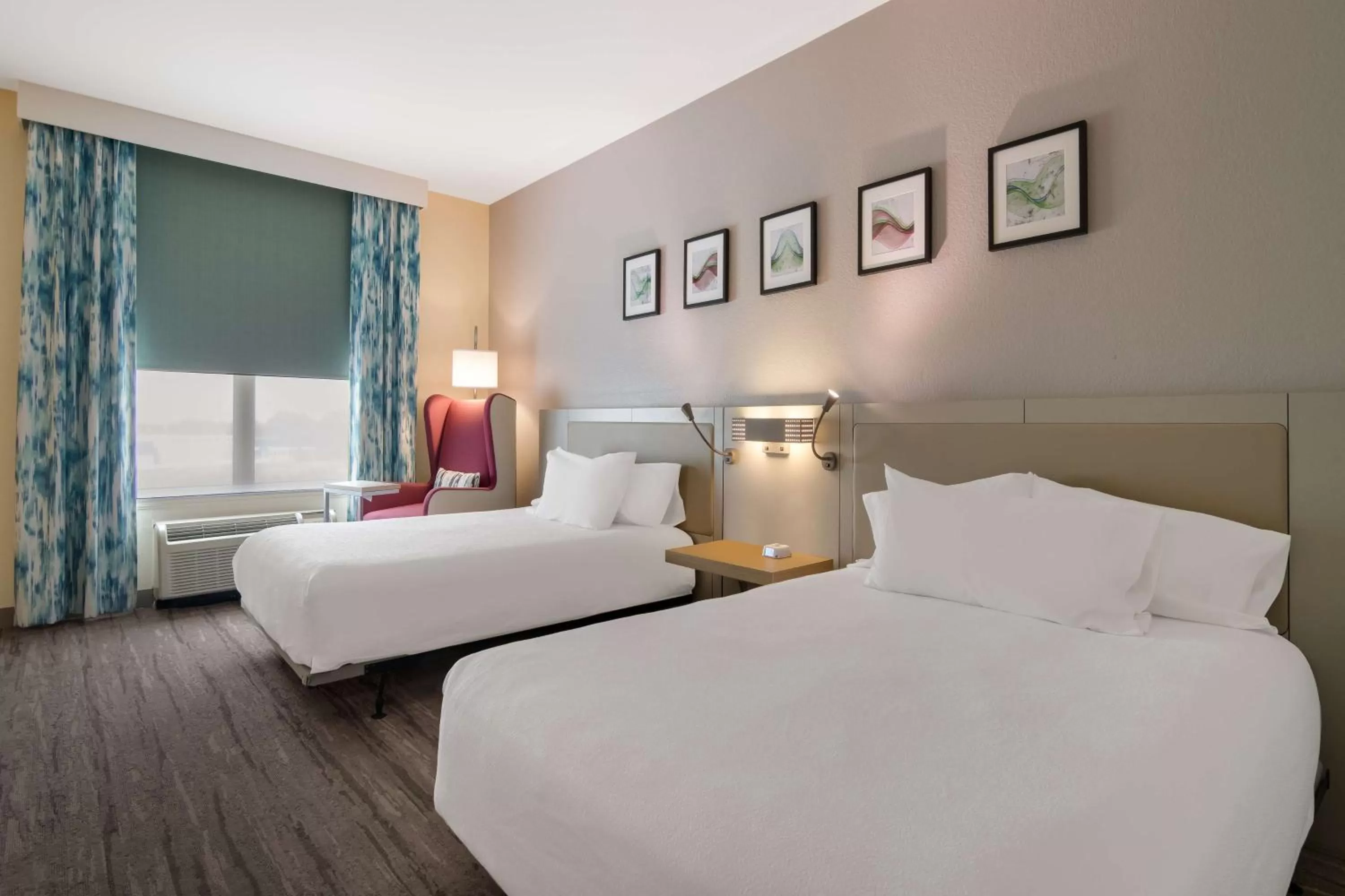 Bed in Hilton Garden Inn Madison West/Middleton