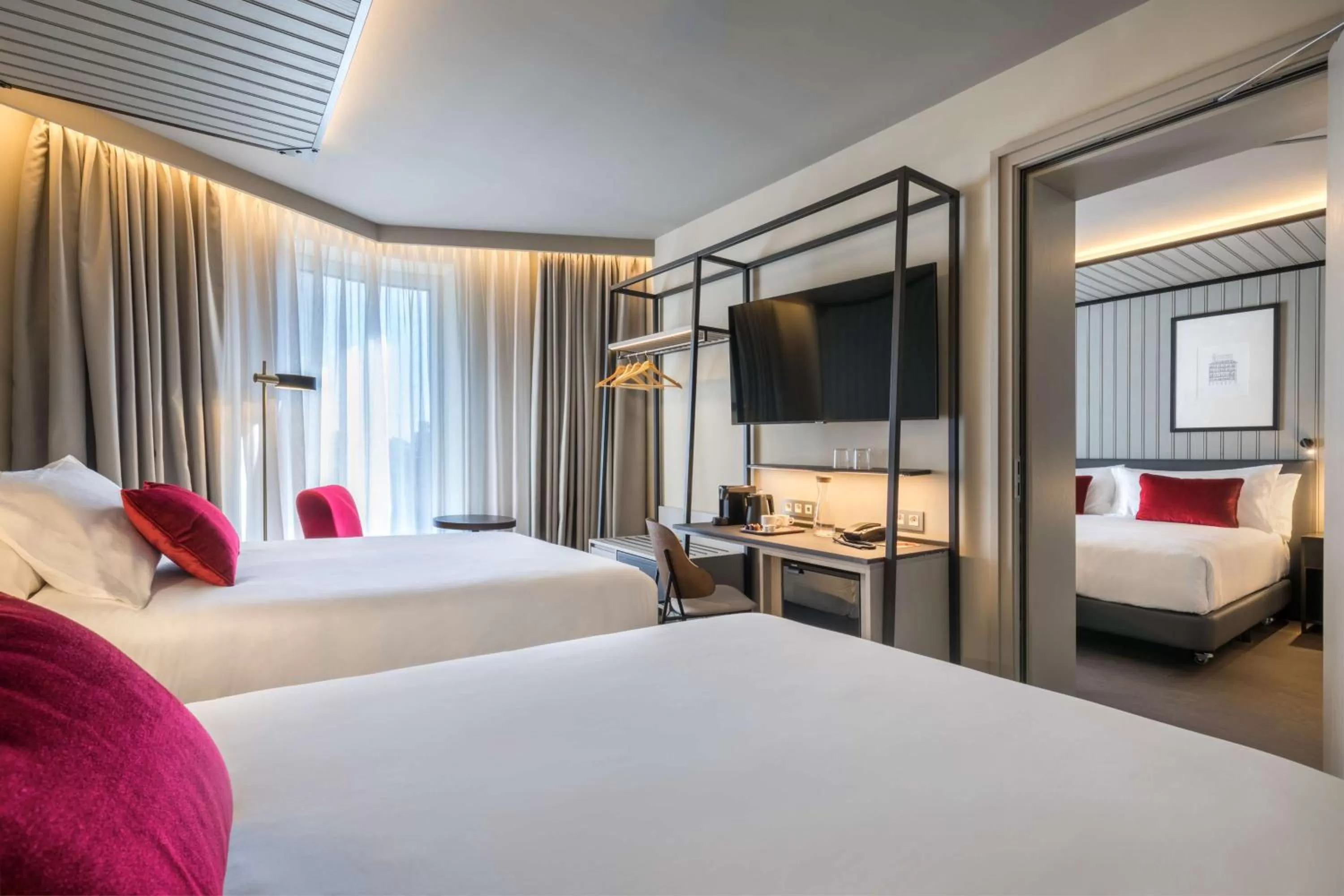 Bedroom, Bed in Canopy by Hilton Madrid Castellana