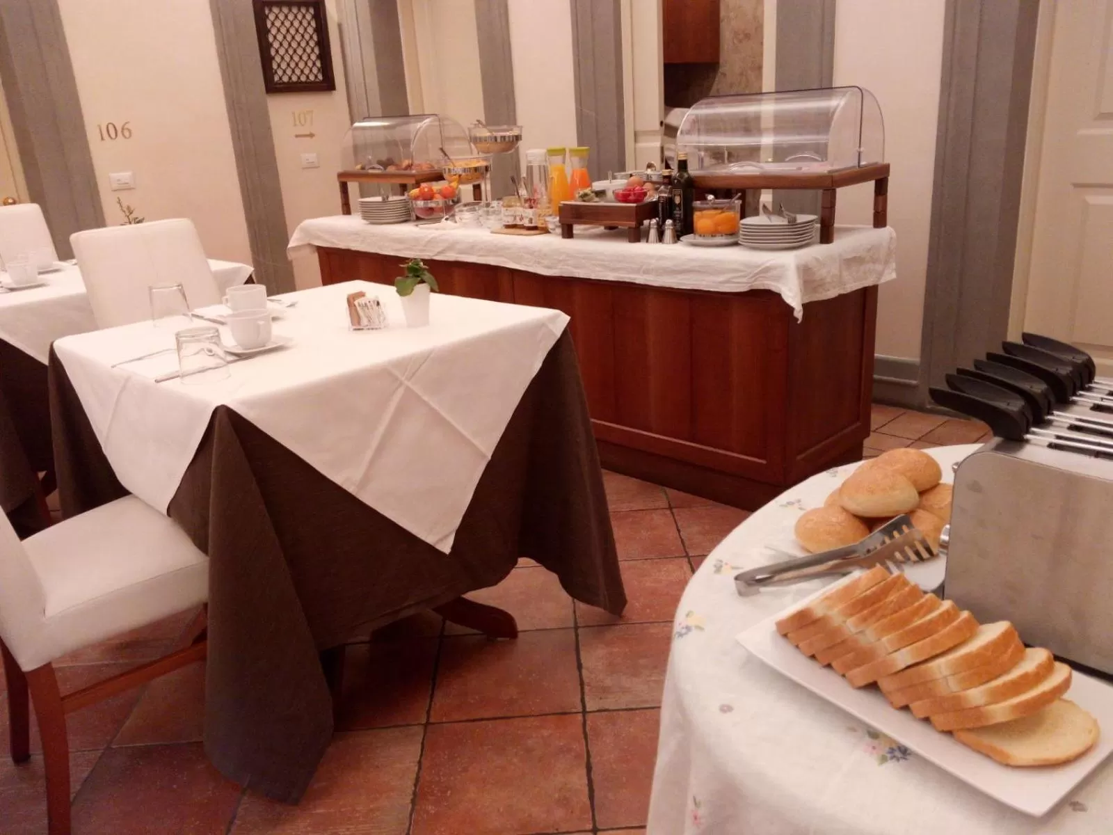 Breakfast in Hotel Renaissance