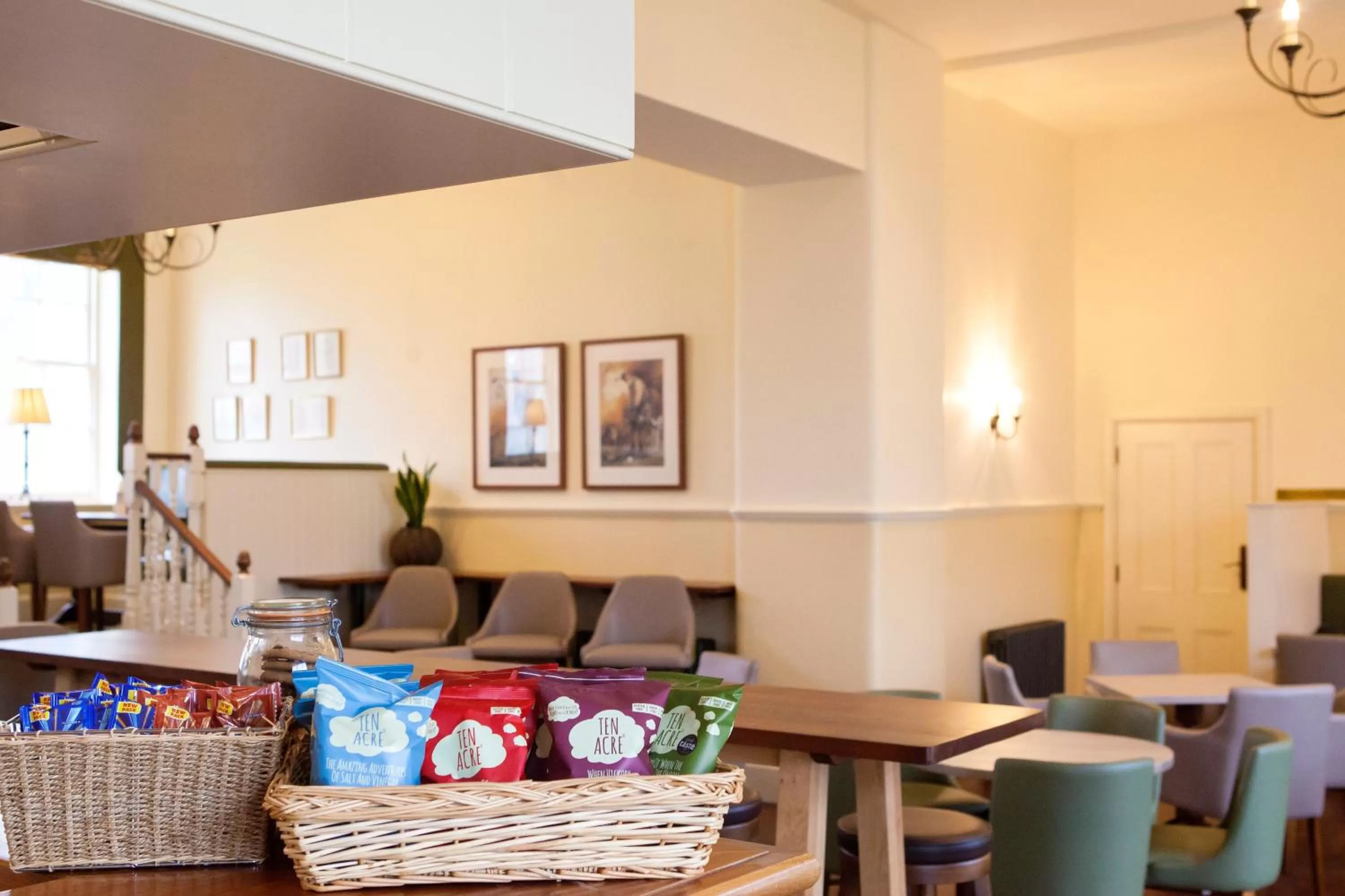 Lounge or bar in Luton Hoo Hotel, Golf and Spa