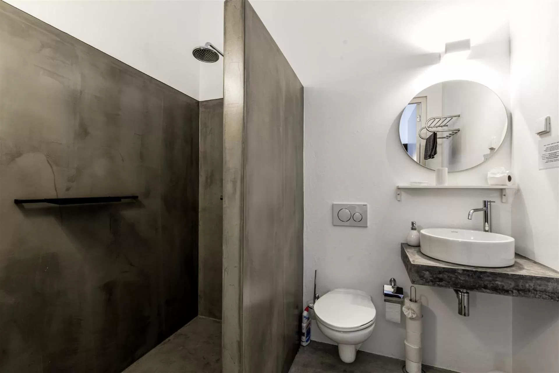 Shower in Alma da Vida Ferragudo