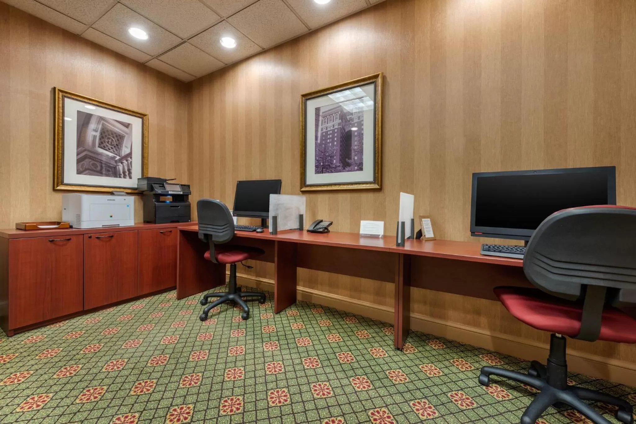 Business facilities in Omni William Penn Hotel