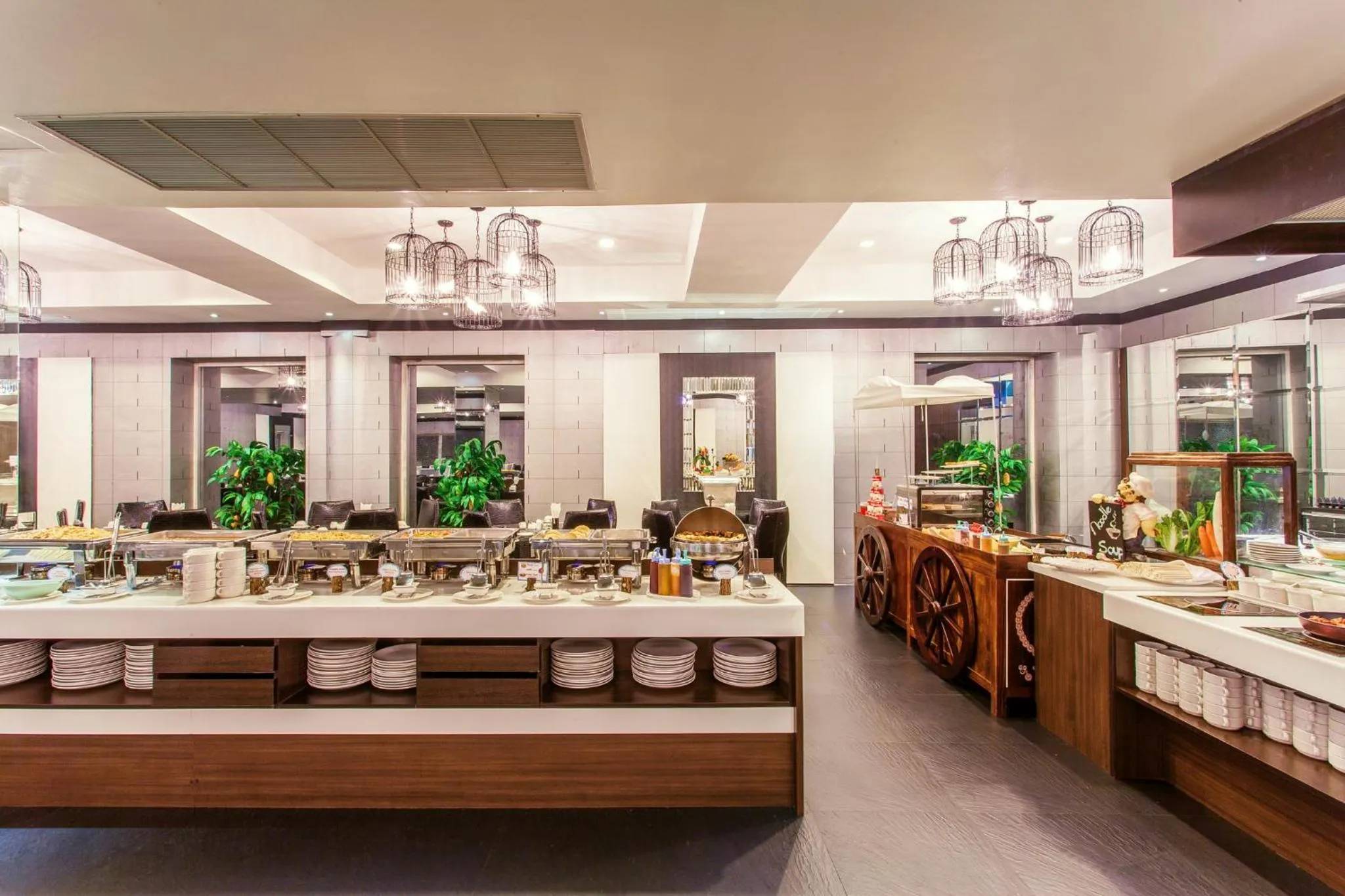 Restaurant/Places to Eat in Patong Heritage Hotel Phuket - SHA Extra Plus