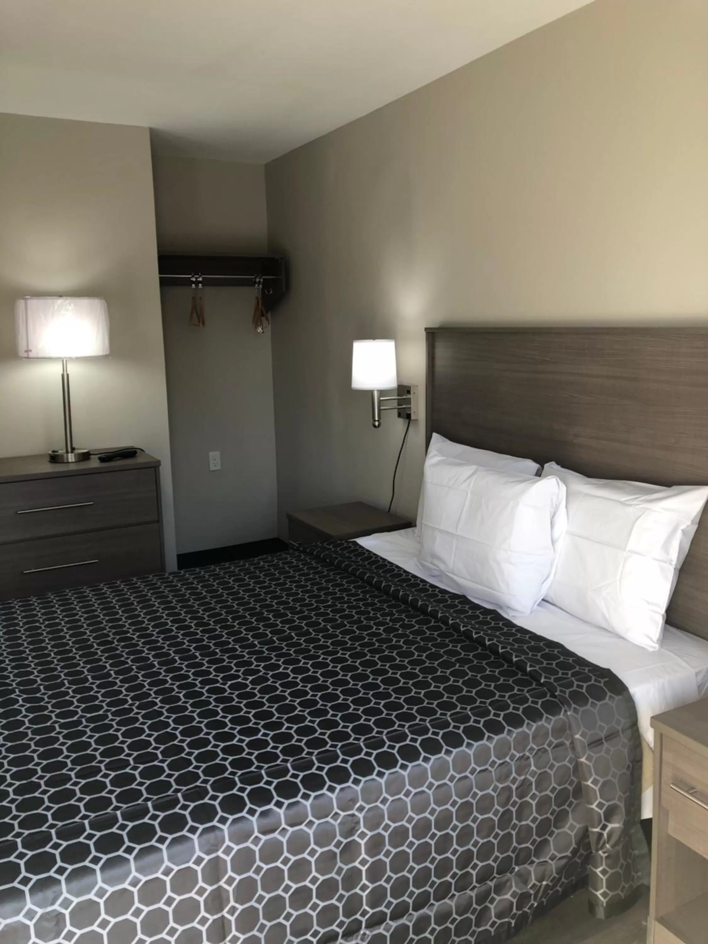 Photo of the whole room, Bed in Trolley Stop Motel, Media ,Near PHL Airport PA