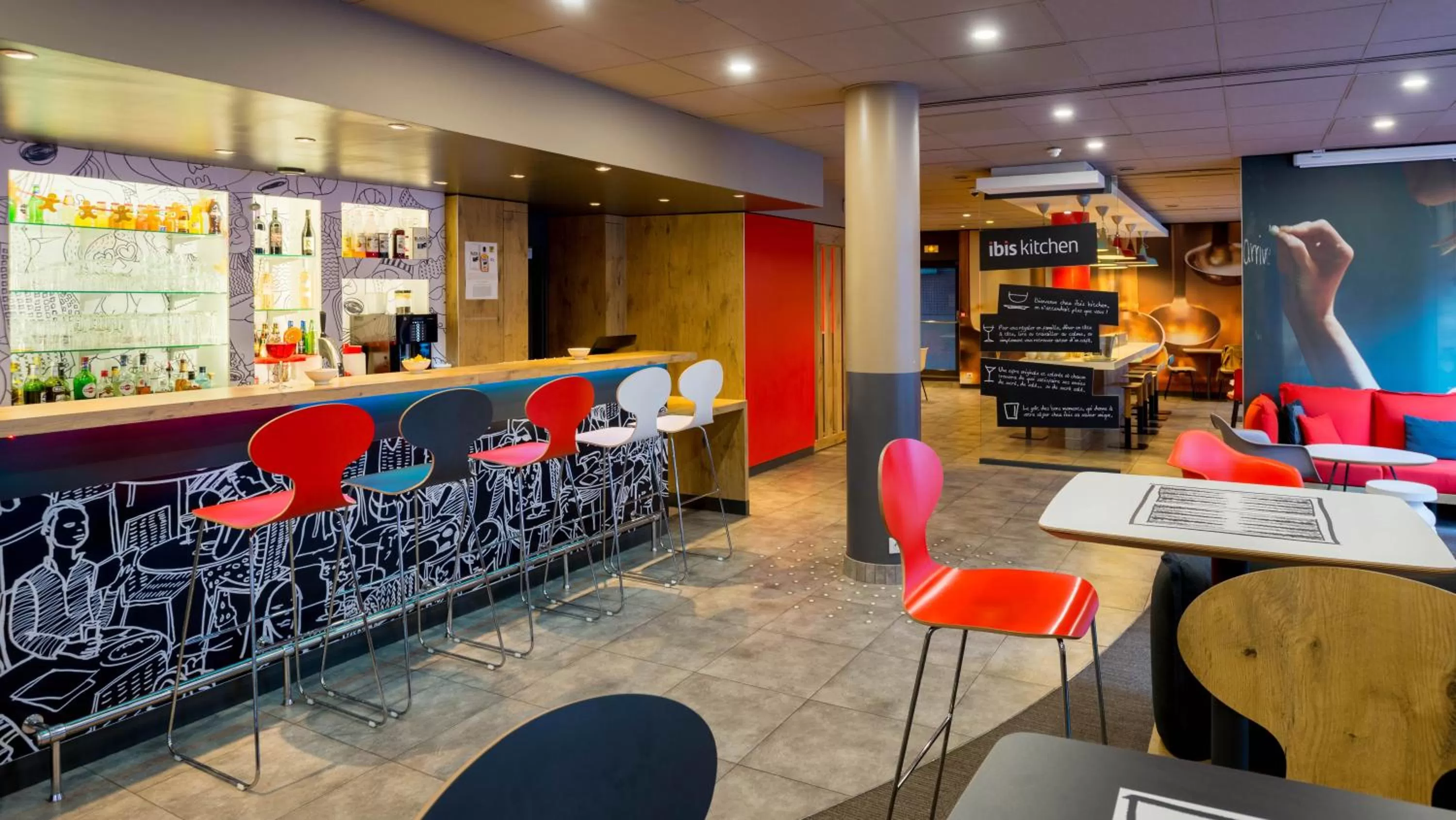 Lounge or bar in ibis Toulouse Centre