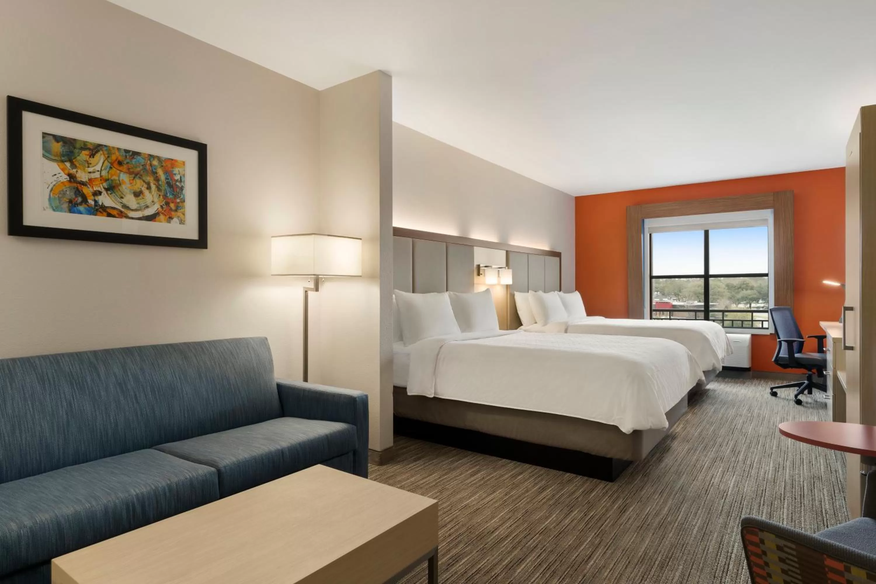 Photo of the whole room, Bed in Holiday Inn Express Hotel & Suites Mount Pleasant - Charleston by IHG