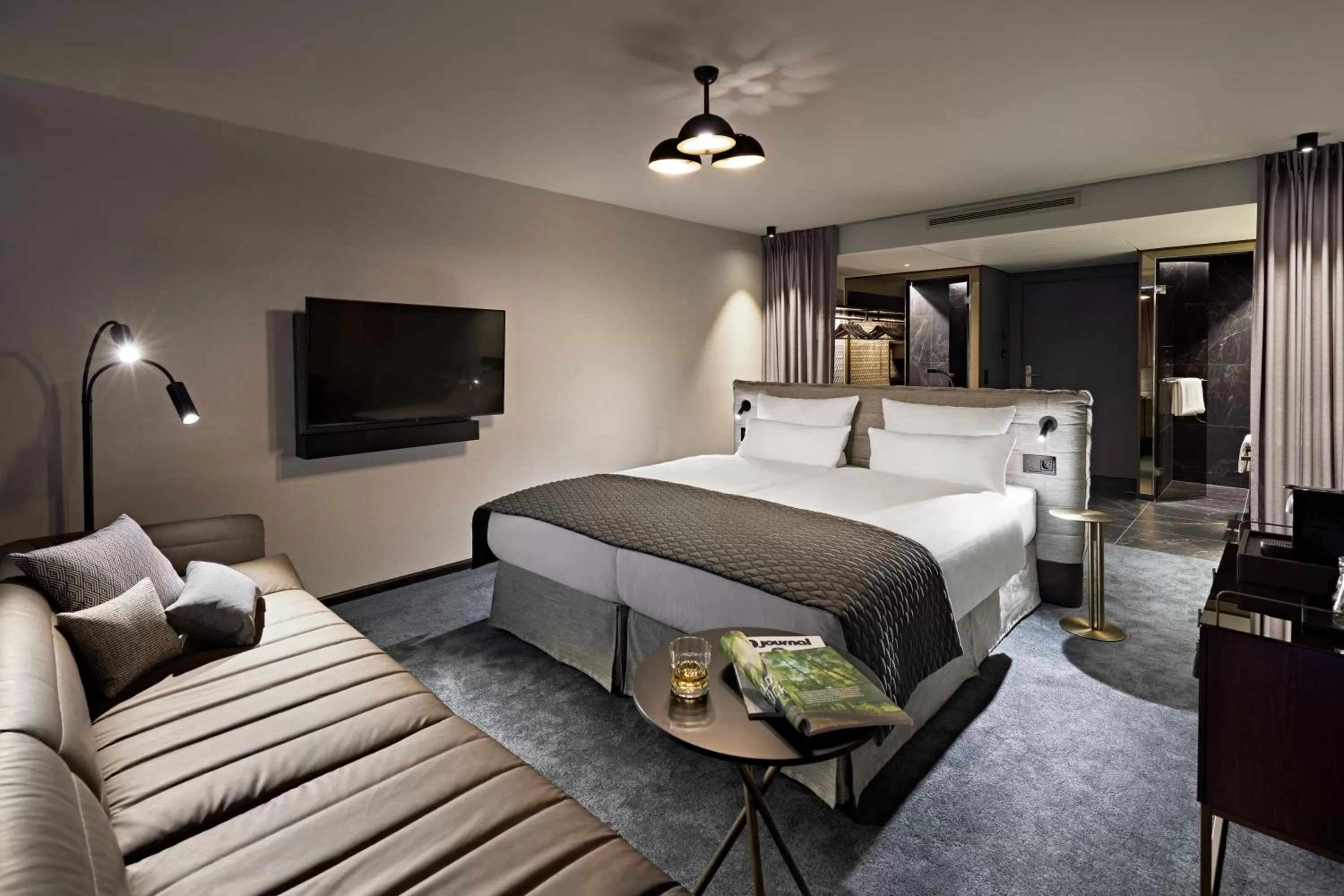 TV and multimedia, Bed in Lindner Hotel Dusseldorf Seestern, part of JdV by Hyatt