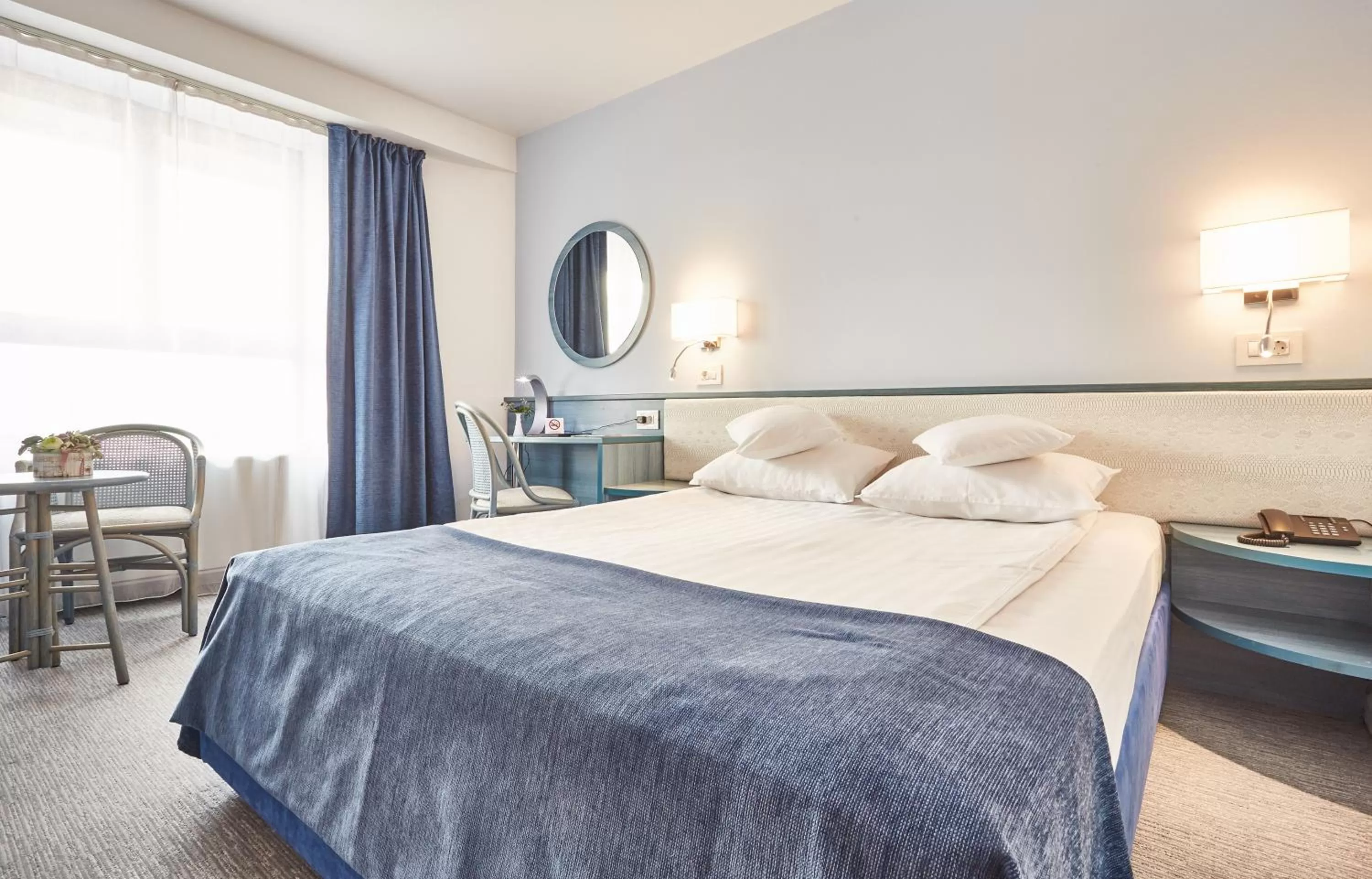 Bed in Continental Forum Tirgu Mures