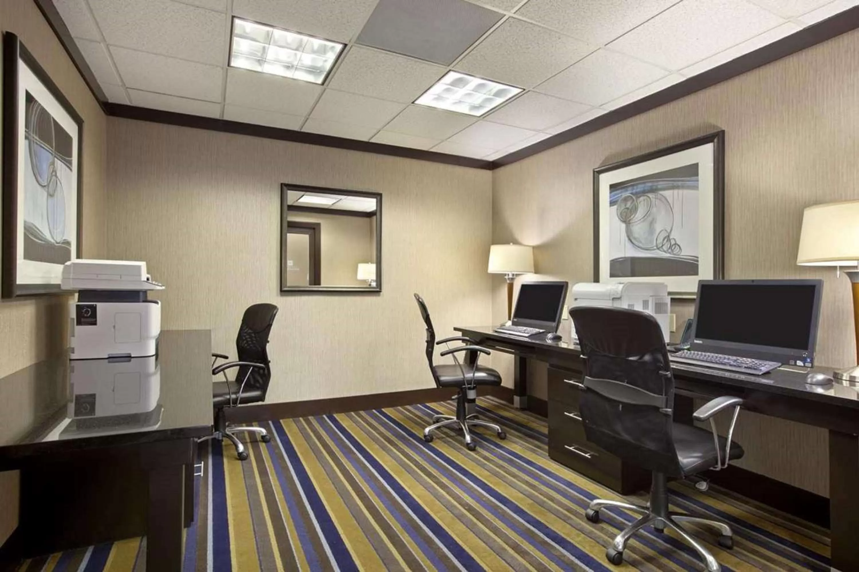 Business facilities in Embassy Suites by Hilton St Louis Airport