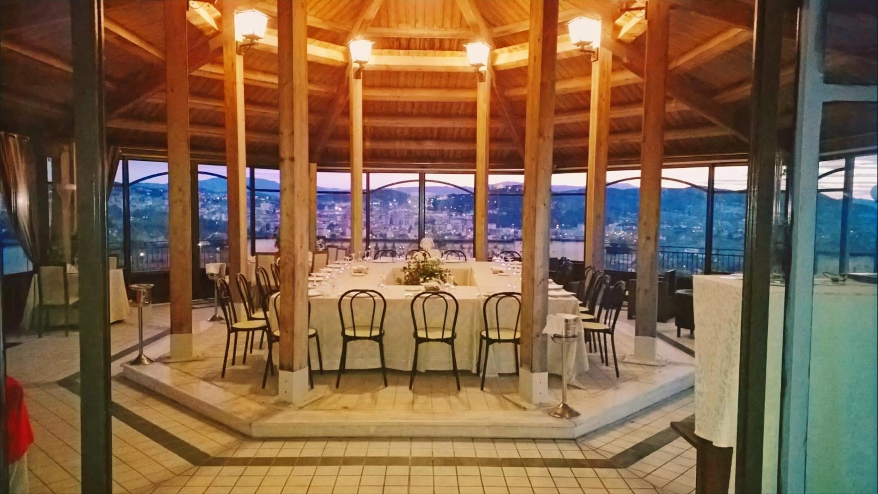 Restaurant/places to eat in Hotel Rinascimento