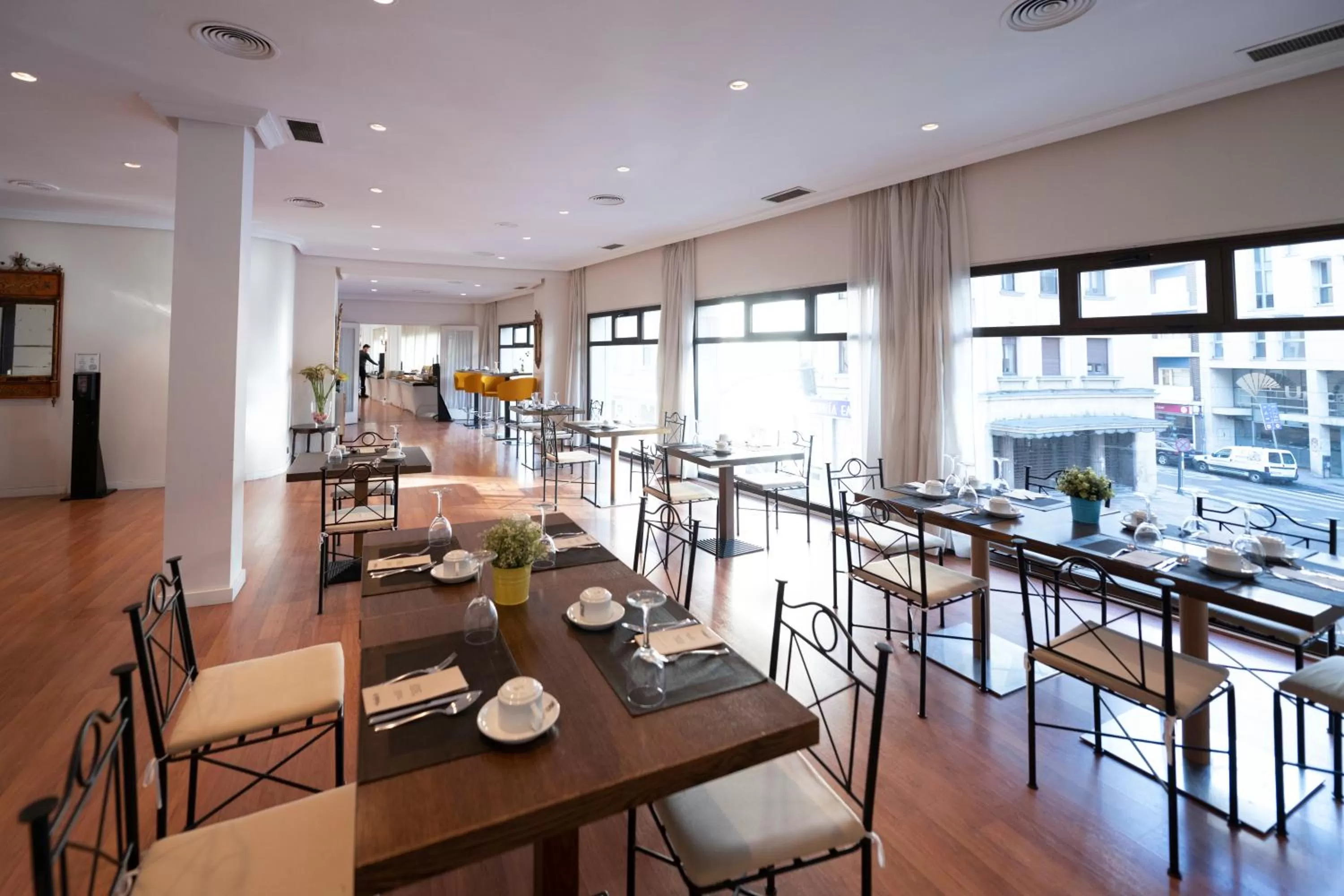 Breakfast in Barceló León Conde Luna