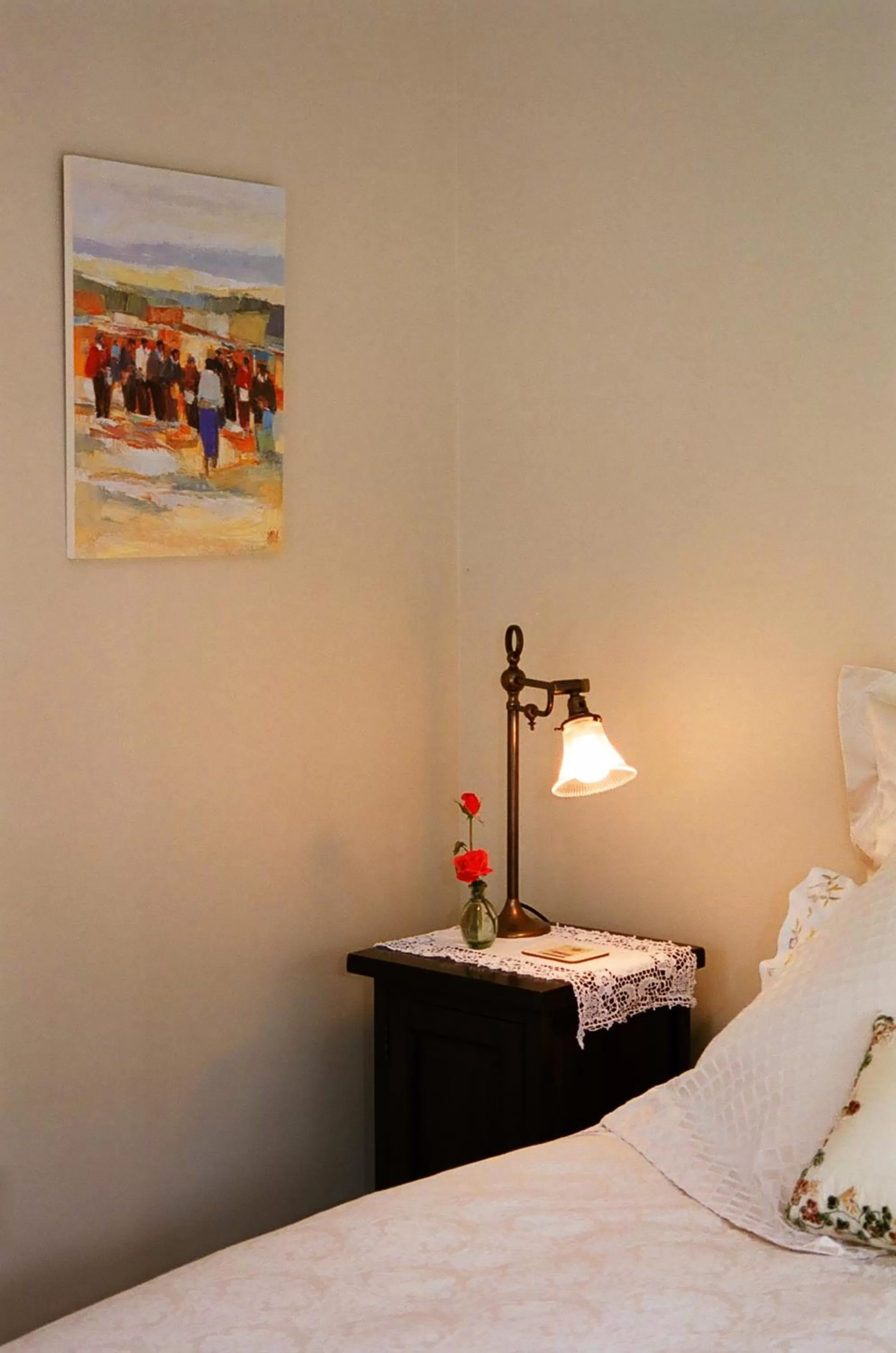 Decorative detail, Bed in Anglesea House Inn