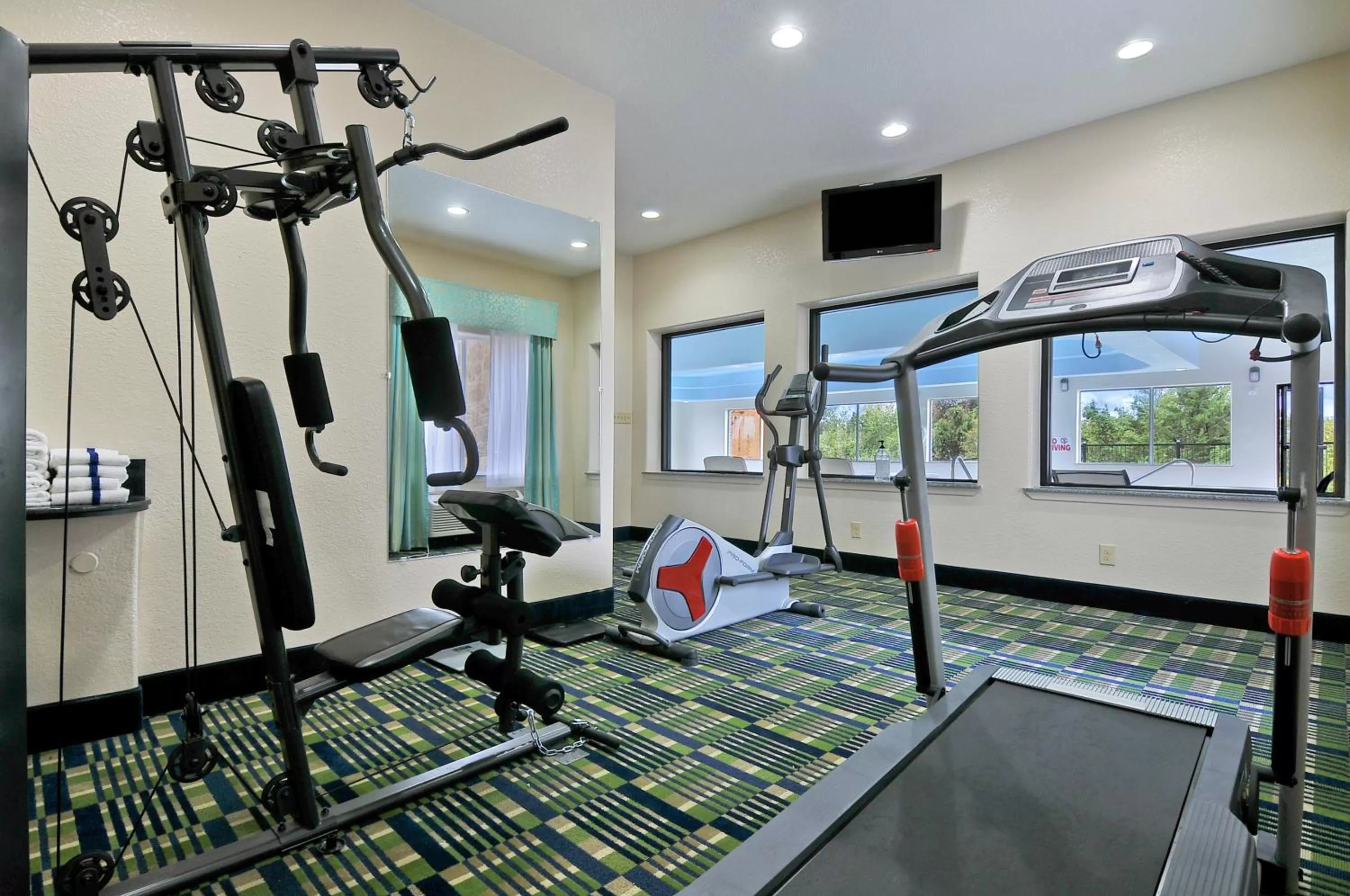 Fitness centre/facilities in Ramada by Wyndham South Waco