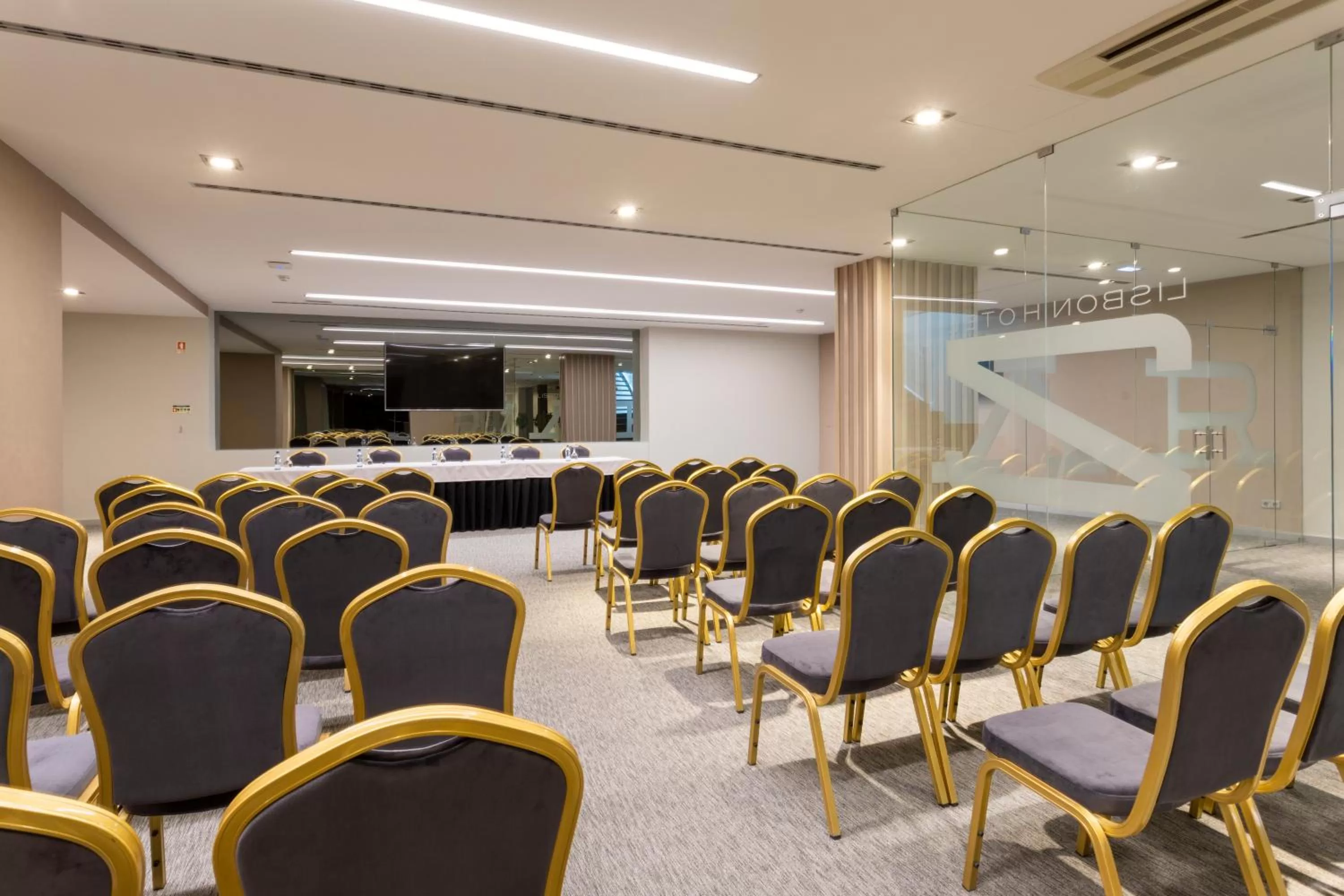Banquet/Function facilities in Czar Lisbon Hotel