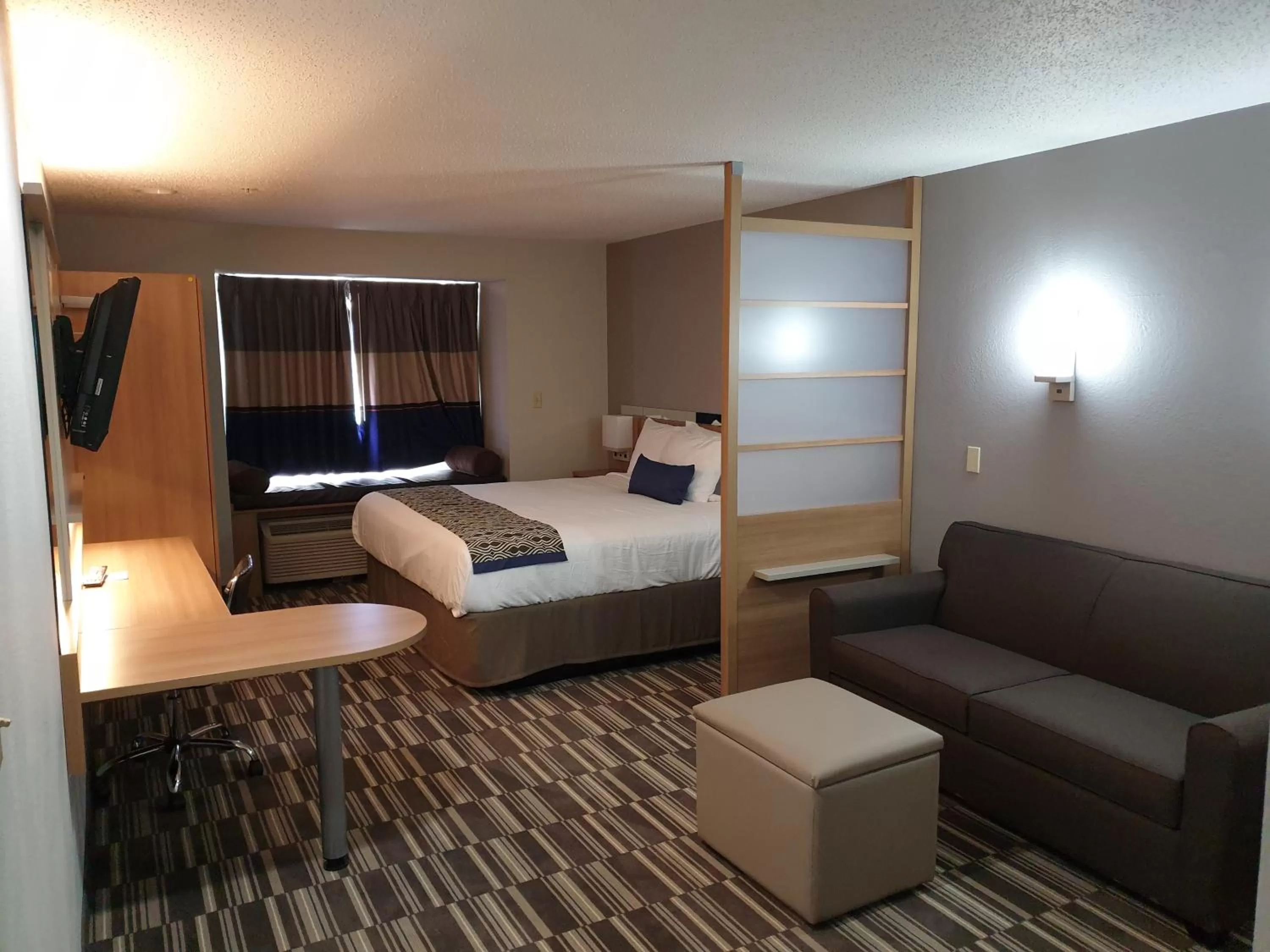 Bed in Microtel Inn & Suites by Wyndham Augusta/Riverwatch