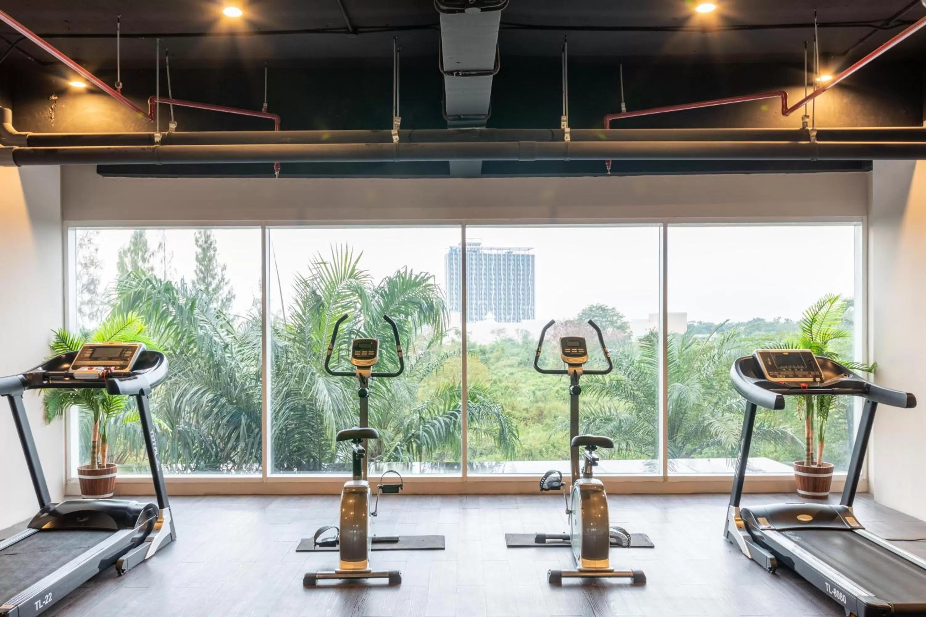 Fitness centre/facilities in Antero Hotel Jababeka Cikarang