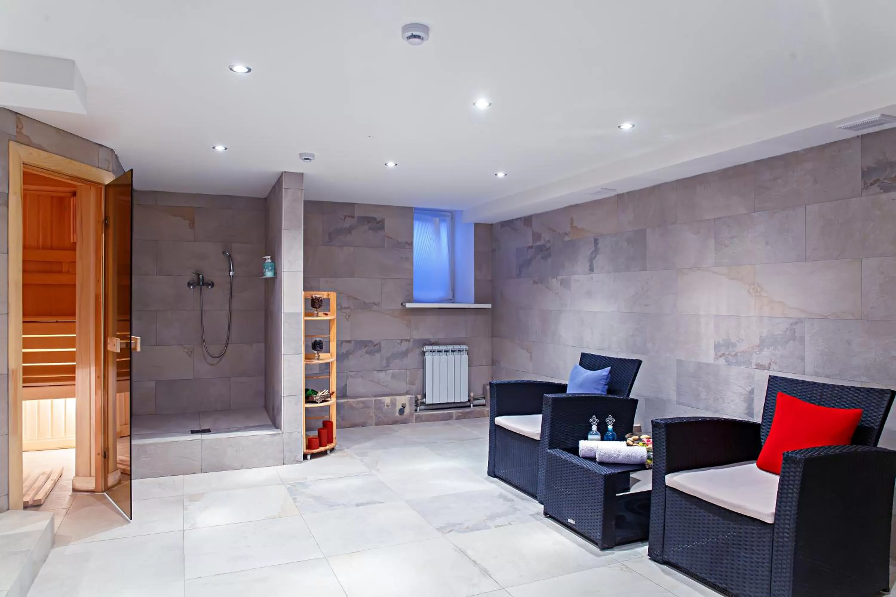 Spa and wellness centre/facilities in Red Village Hotel