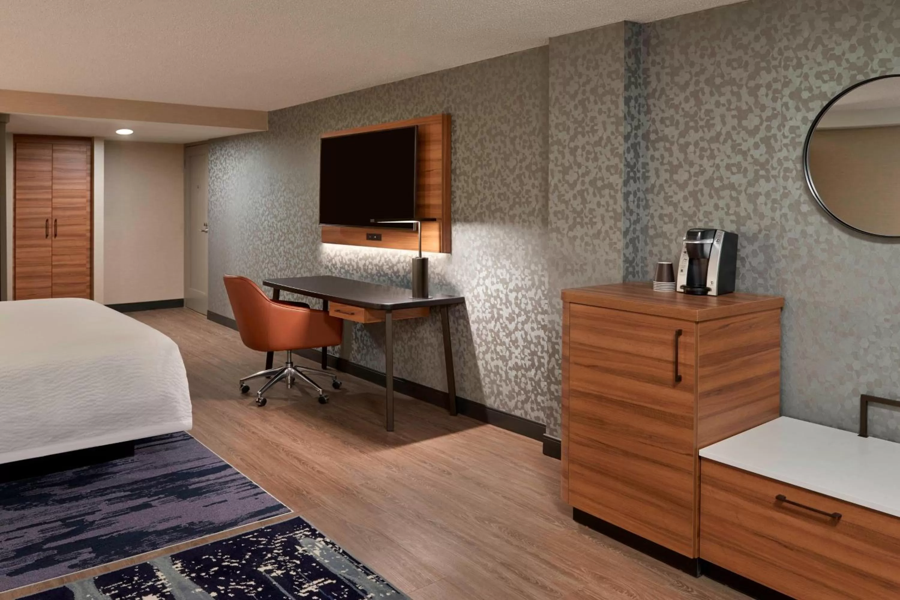 Photo of the whole room, Bed in Fairfield Inn by Marriott Montreal Downtown