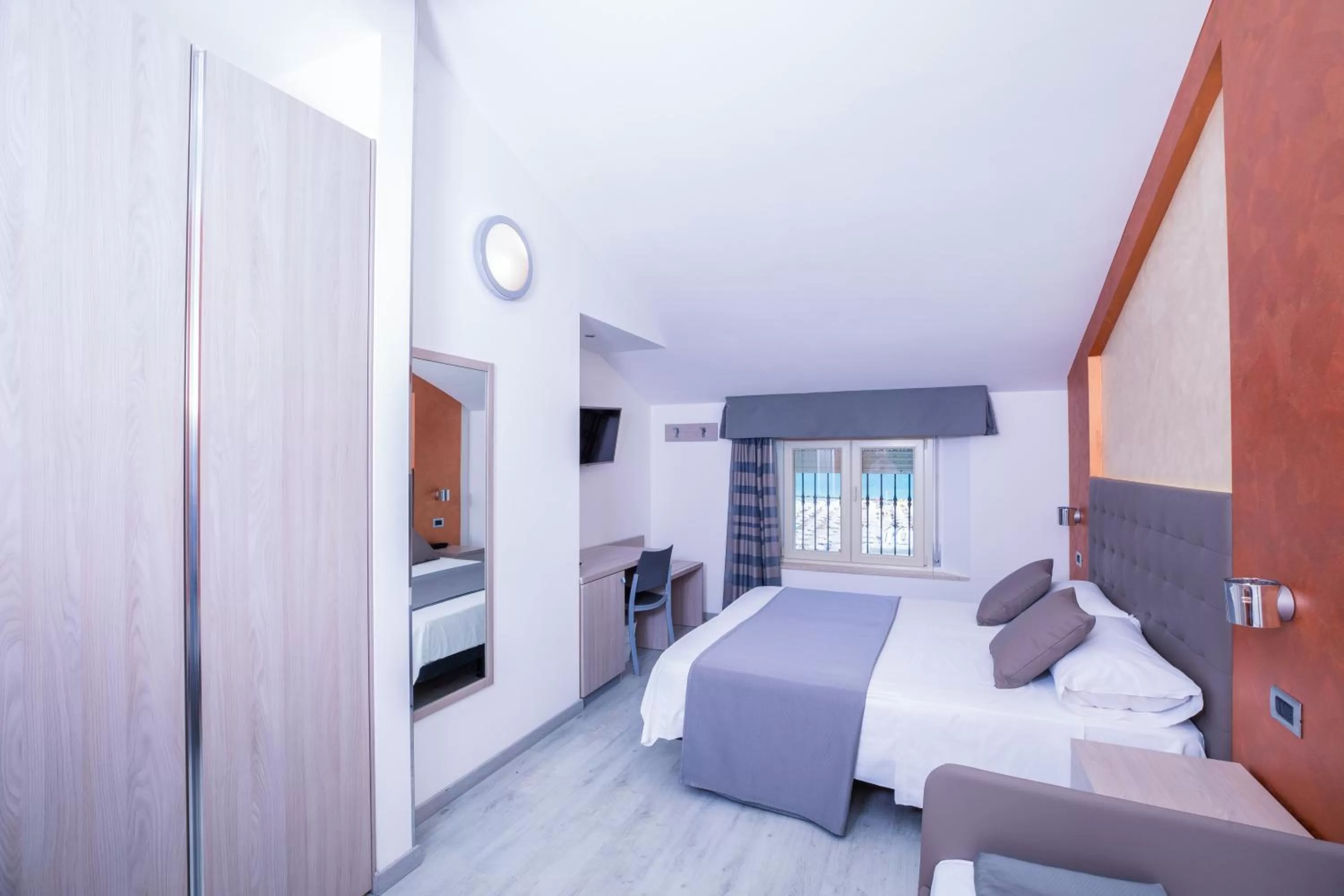 Photo of the whole room, Bed in Hotel Gabbiano