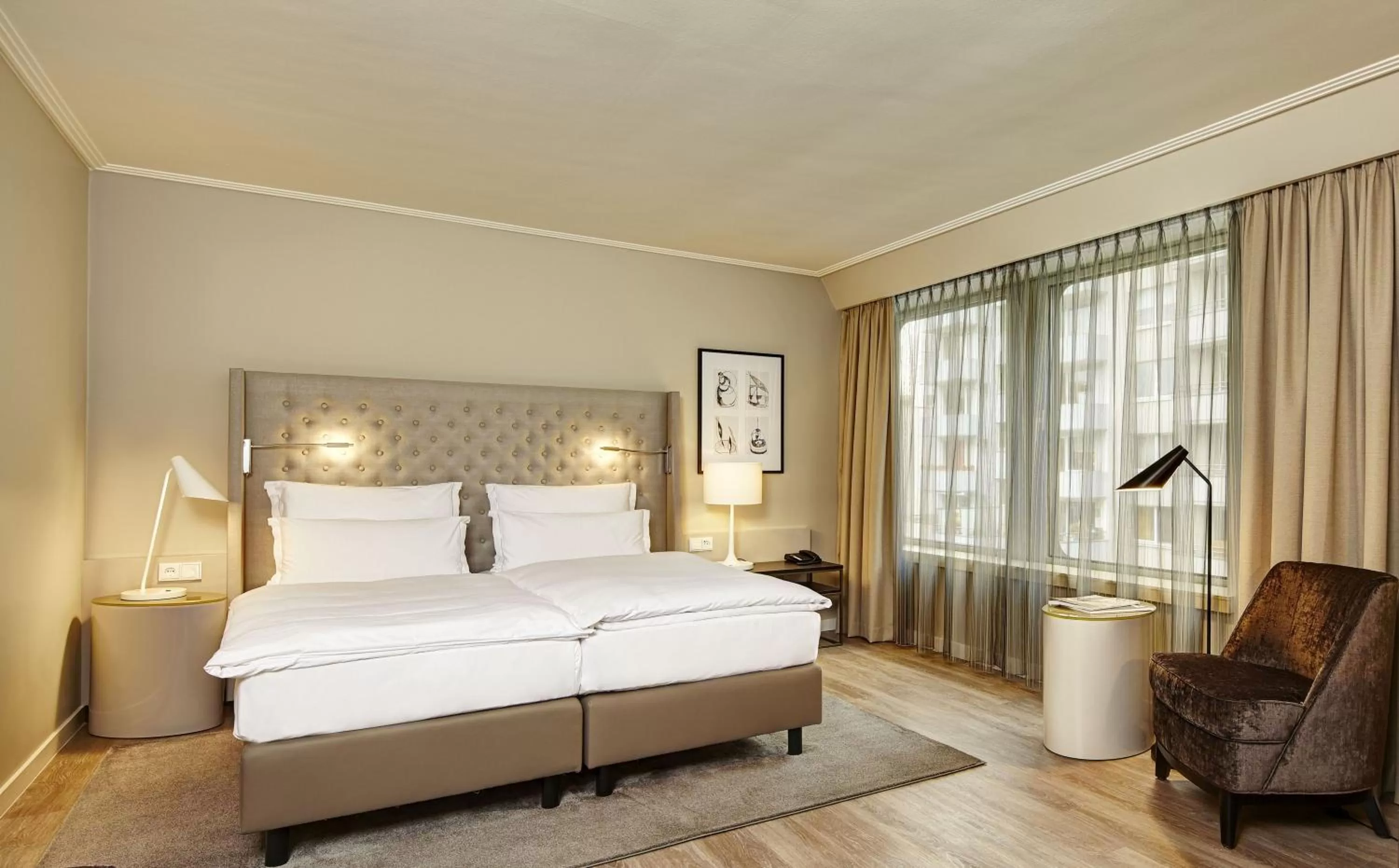 TV and multimedia, Bed in Clayton Hotel Düsseldorf City Centre