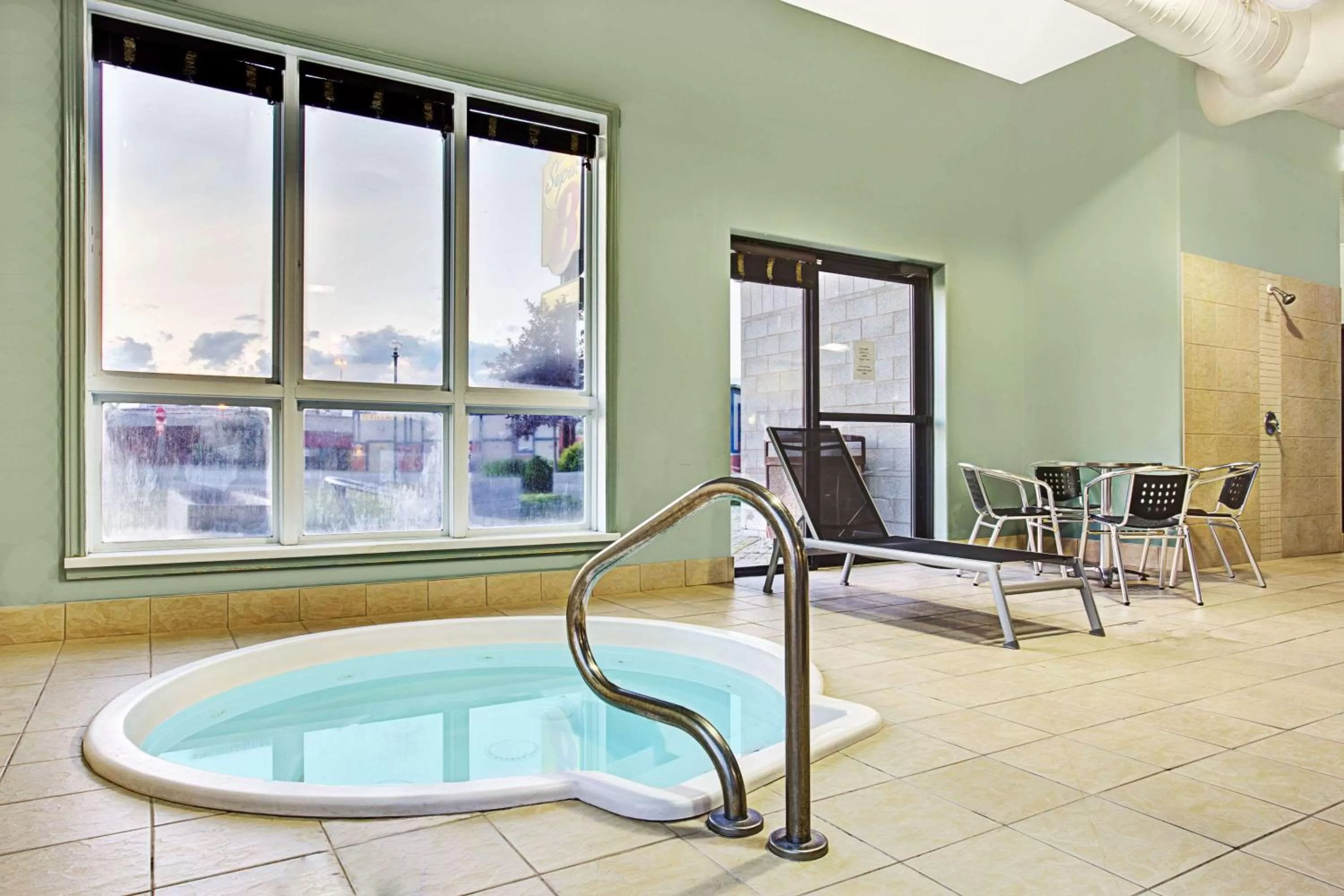 On site in Super 8 by Wyndham Lachenaie/Terrebonne