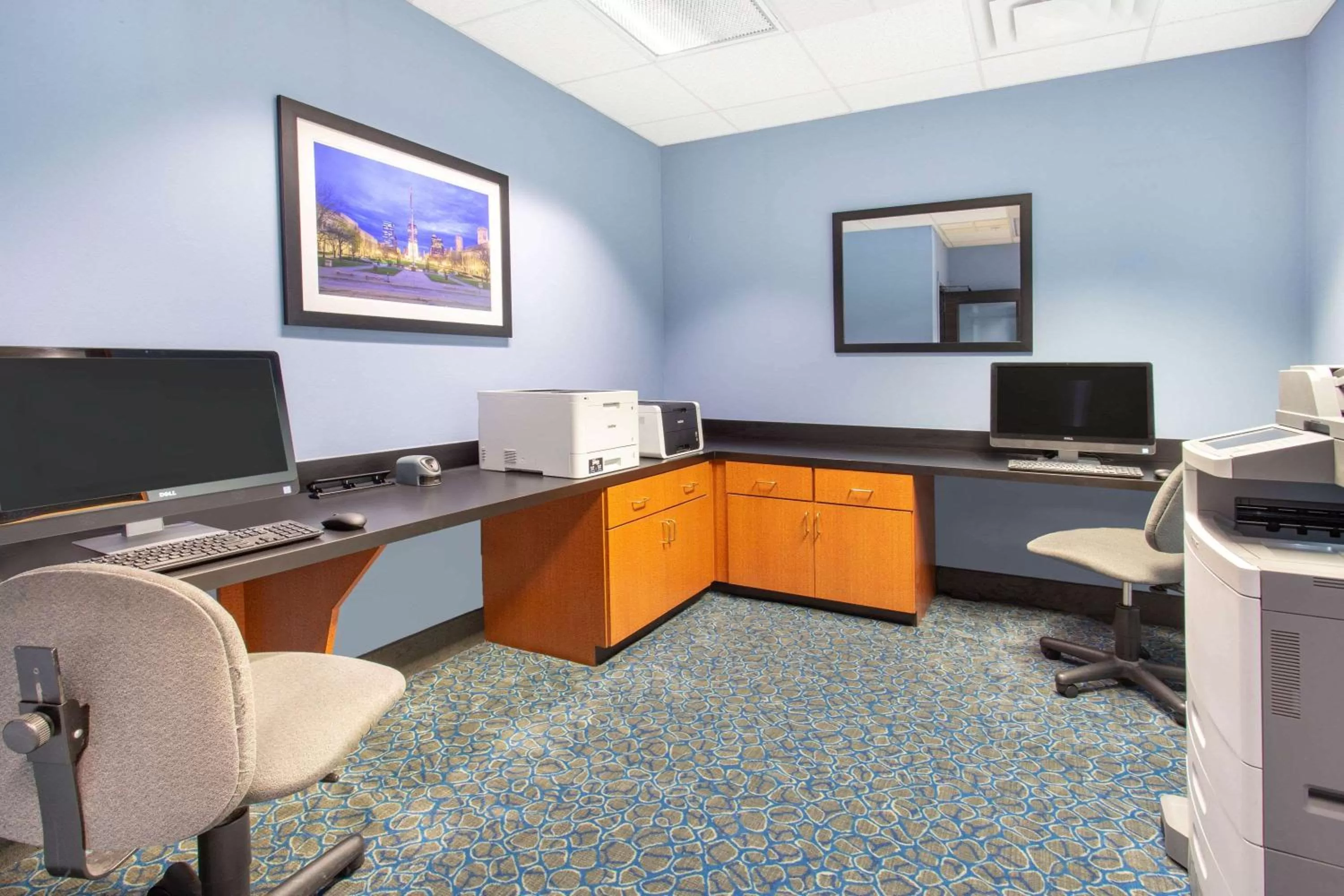 Business facilities in Wingate by Wyndham Indianapolis Airport Plainfield