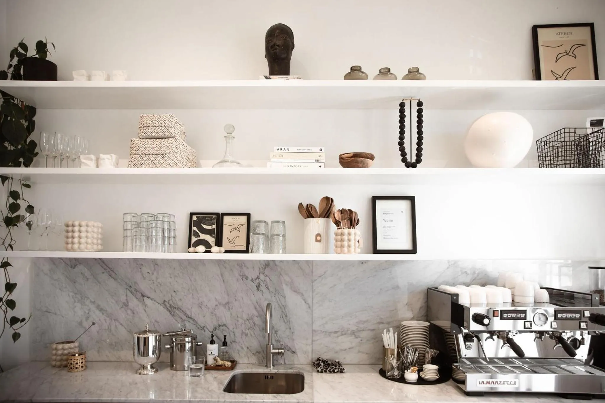 Restaurant/places to eat in NOAH House