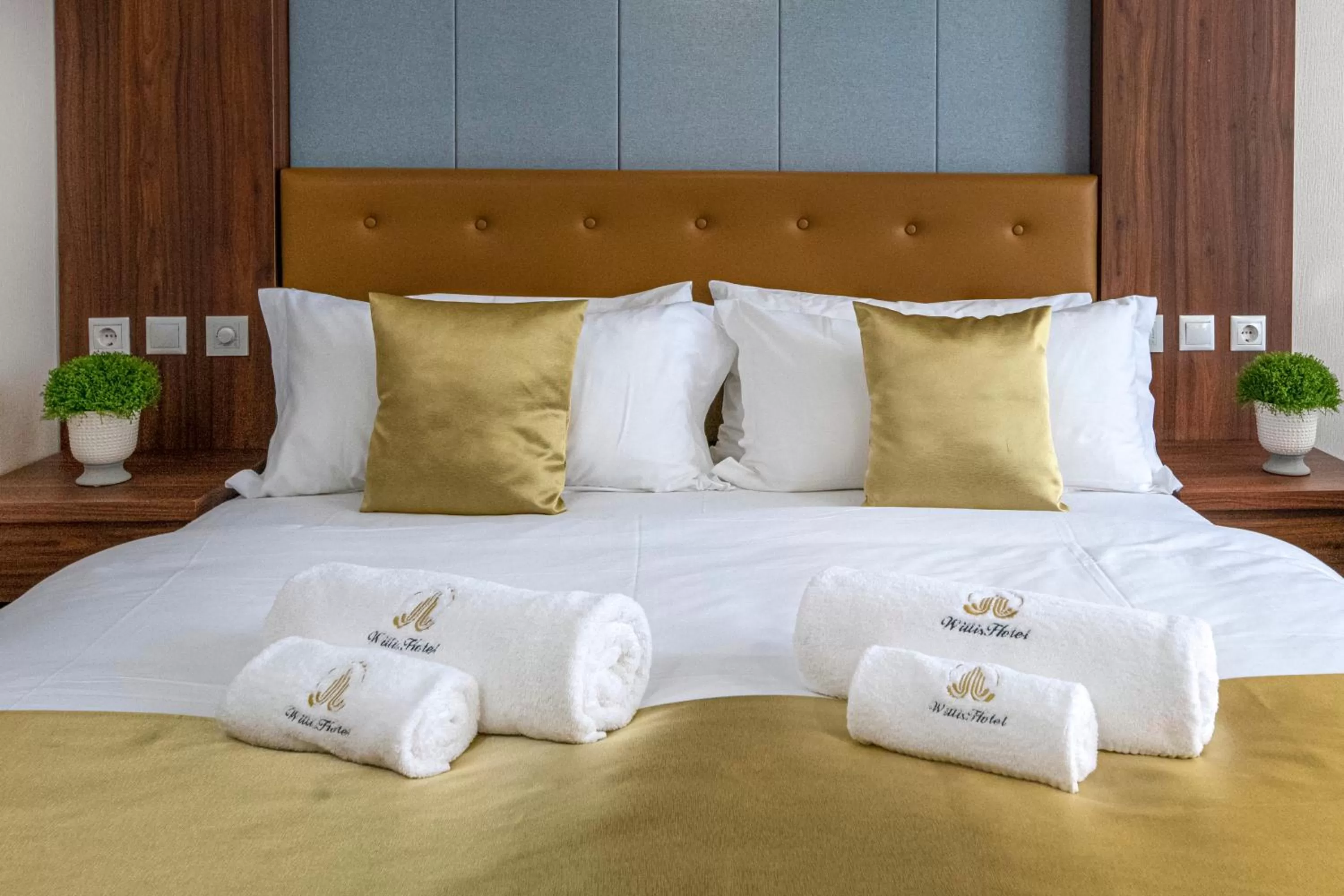 Bed in Willis Hotel Business & Wellness