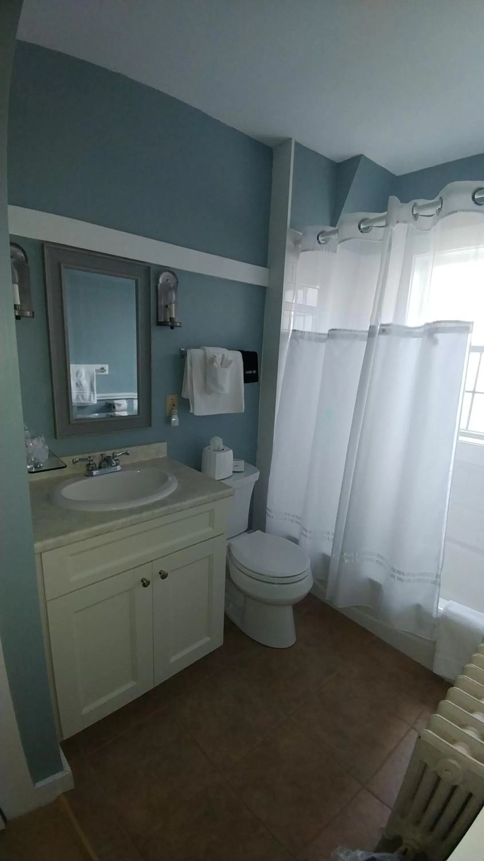 Bathroom in Benjamin Prescott Inn