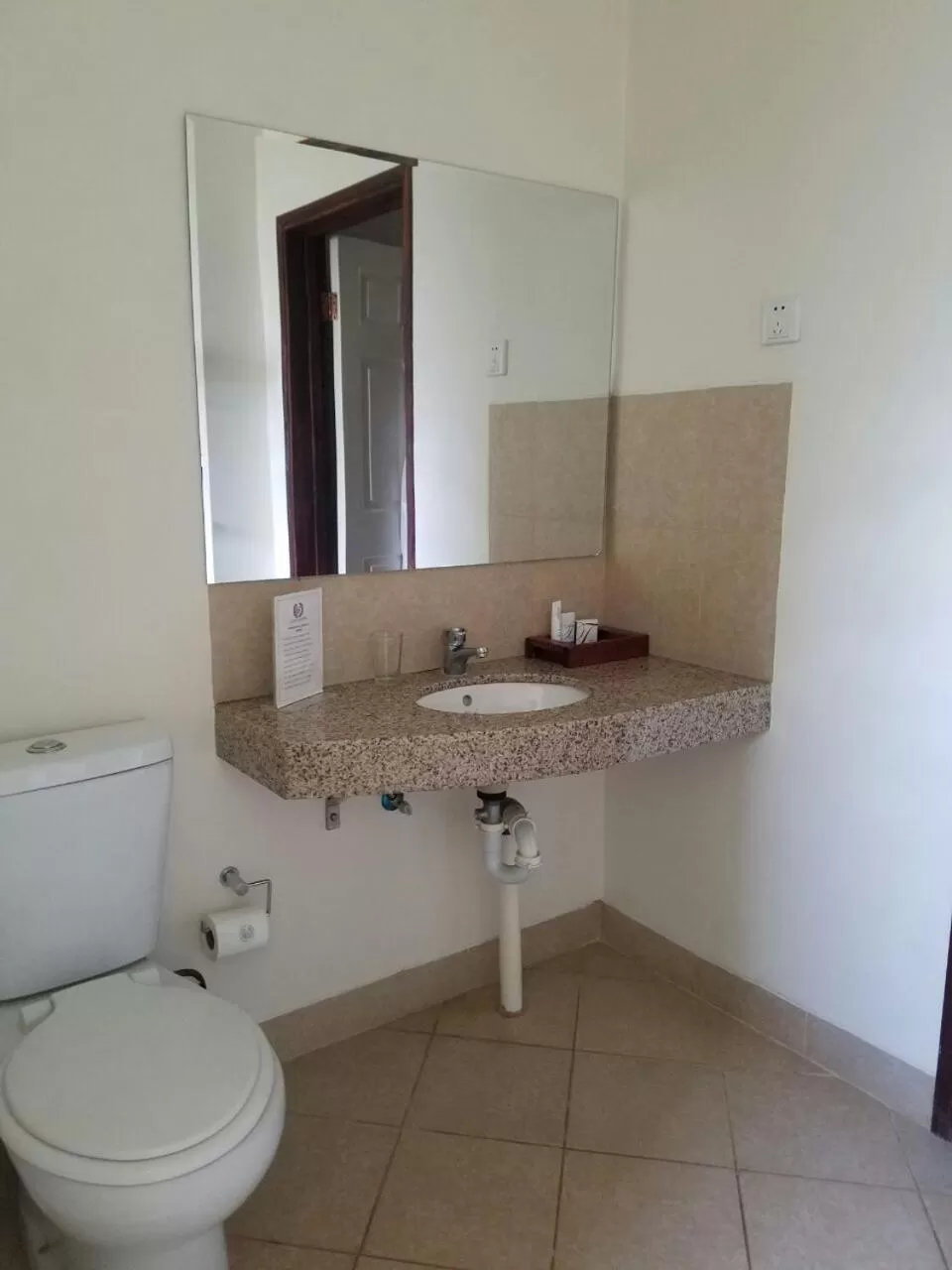 Bathroom in Ufulu Gardens Hotel